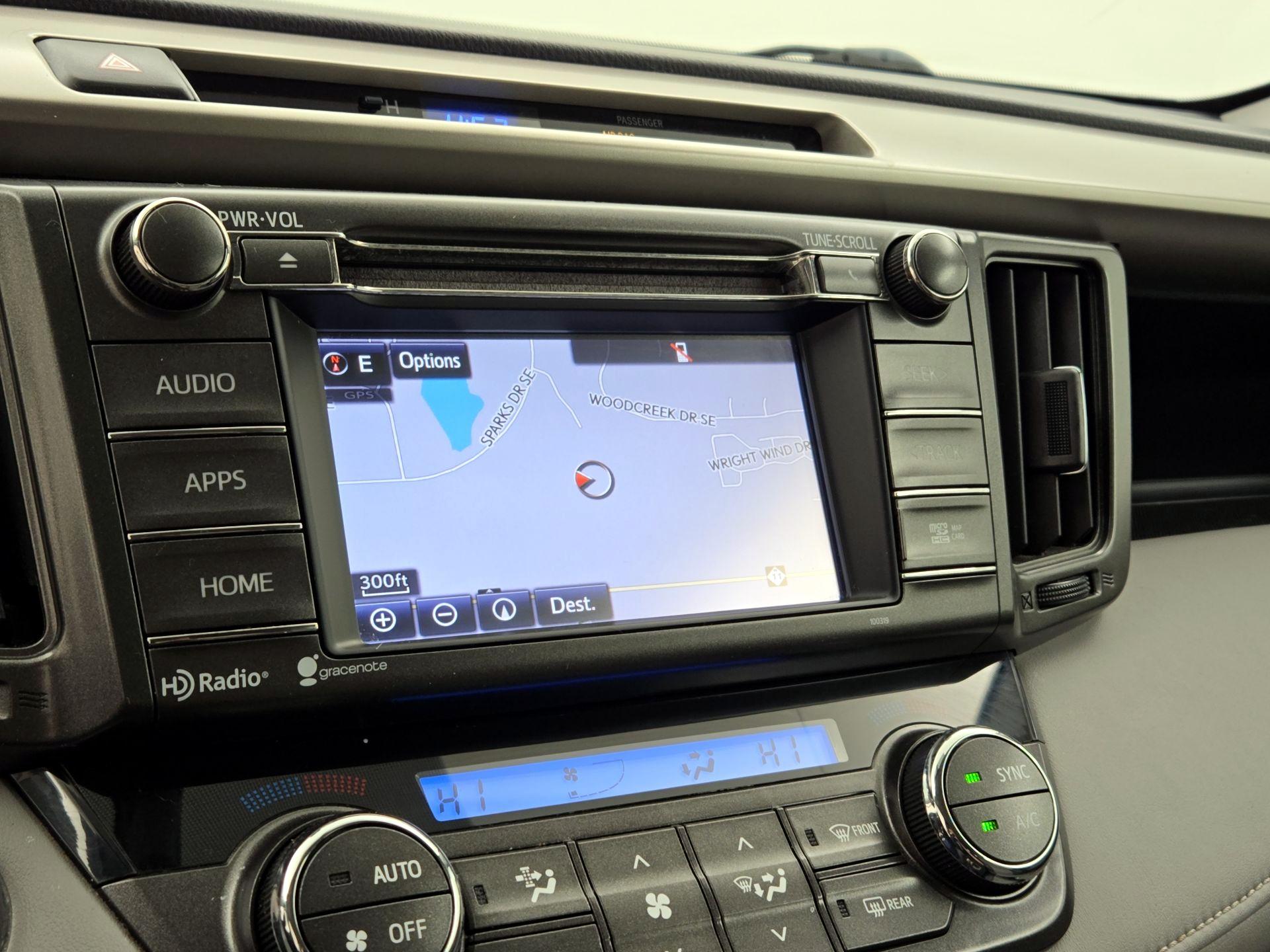 Thumbnail: 2015 Toyota RAV4 - 14