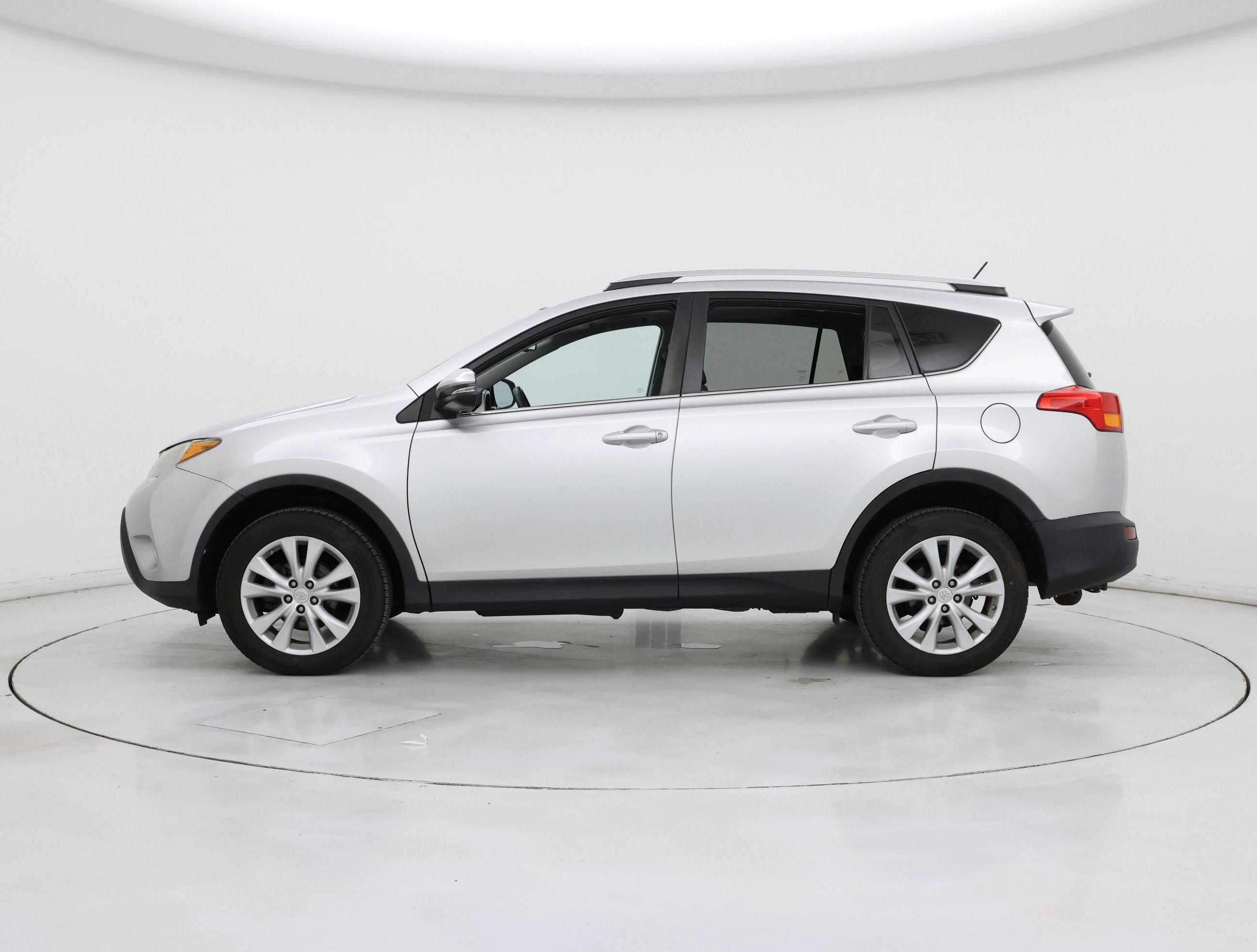 Thumbnail: 2015 Toyota RAV4 - 3