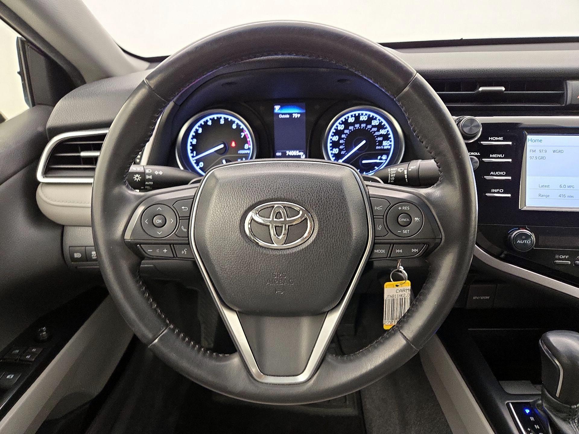Thumbnail: 2018 Toyota Camry - 10
