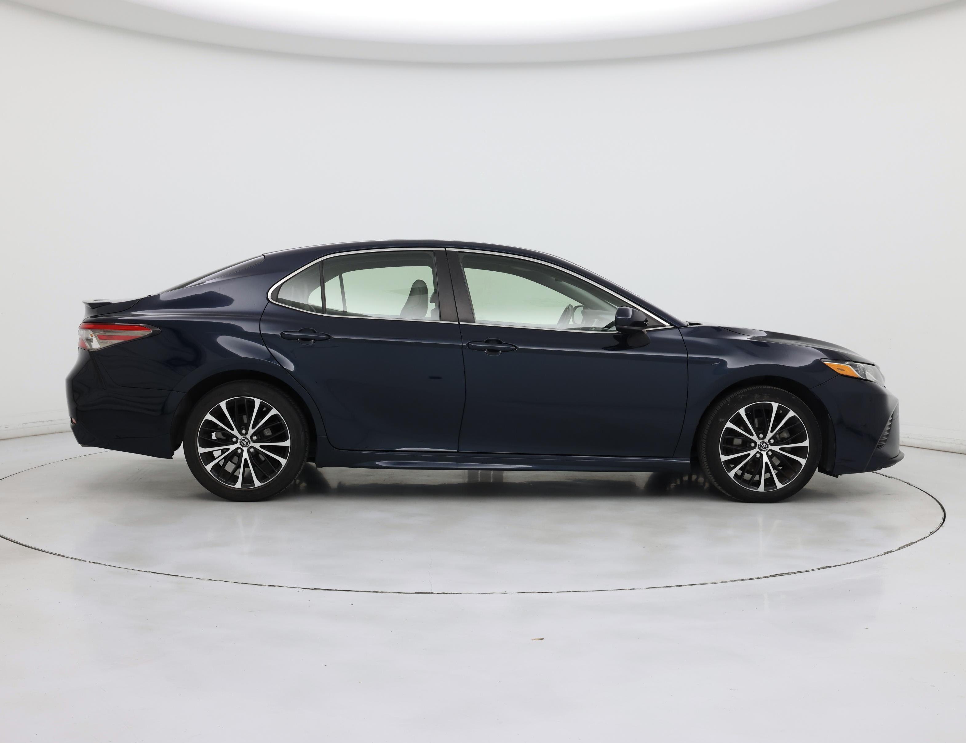 Thumbnail: 2018 Toyota Camry - 7