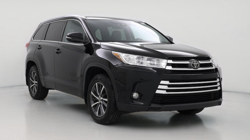2017 Toyota Highlander XLE Hero Image