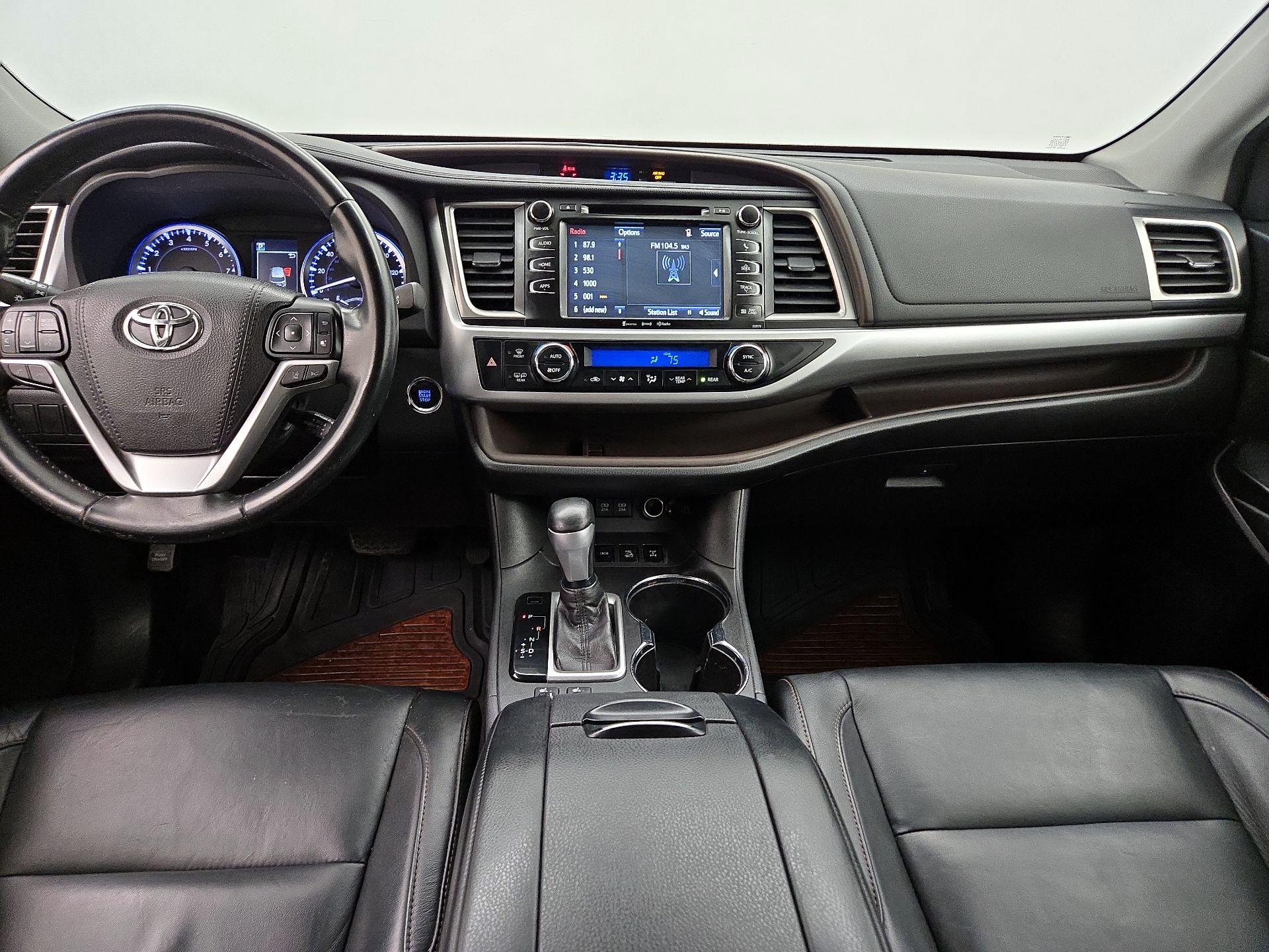 Thumbnail: 2017 Toyota Highlander - 9