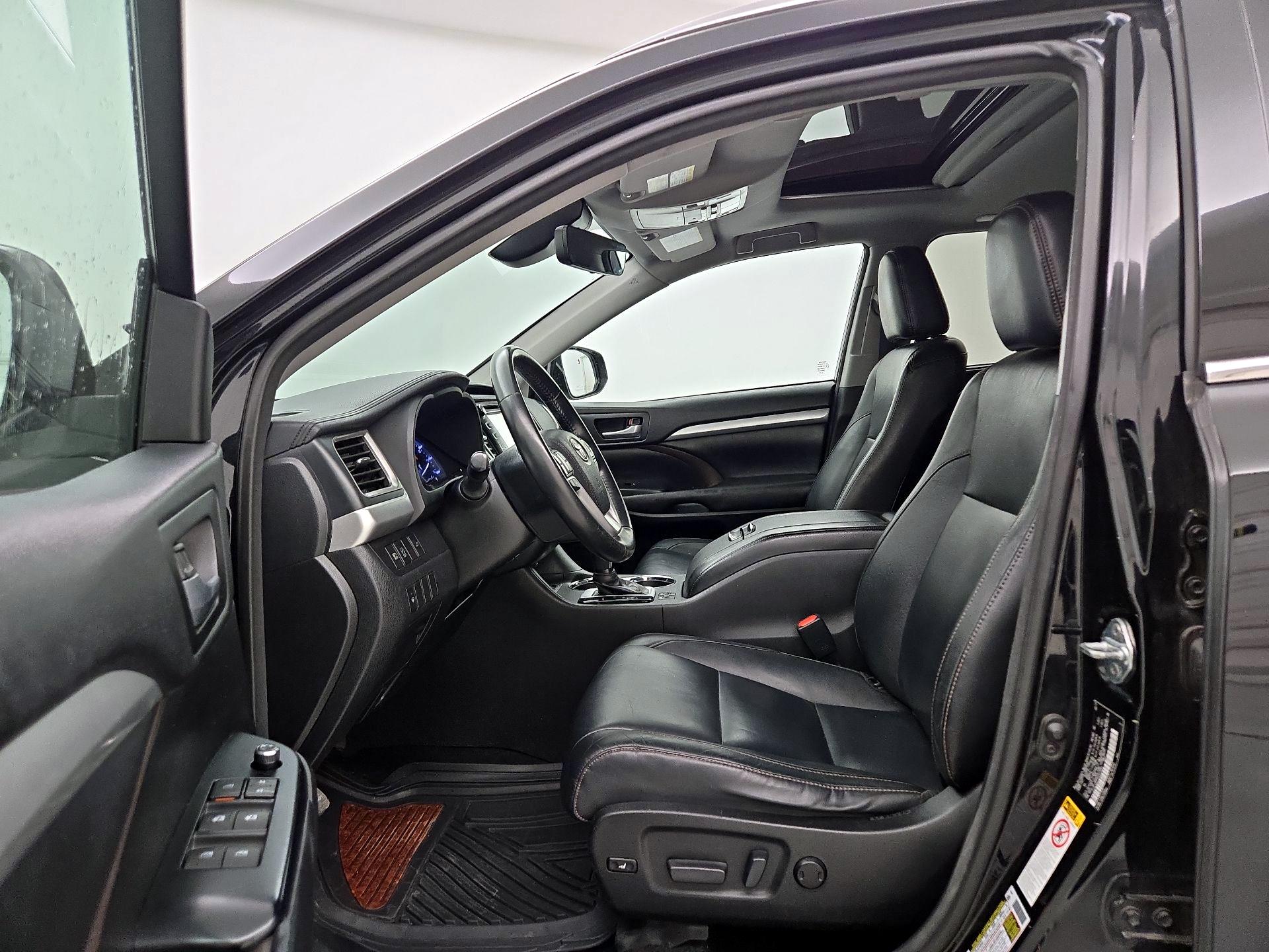 Thumbnail: 2017 Toyota Highlander - 11