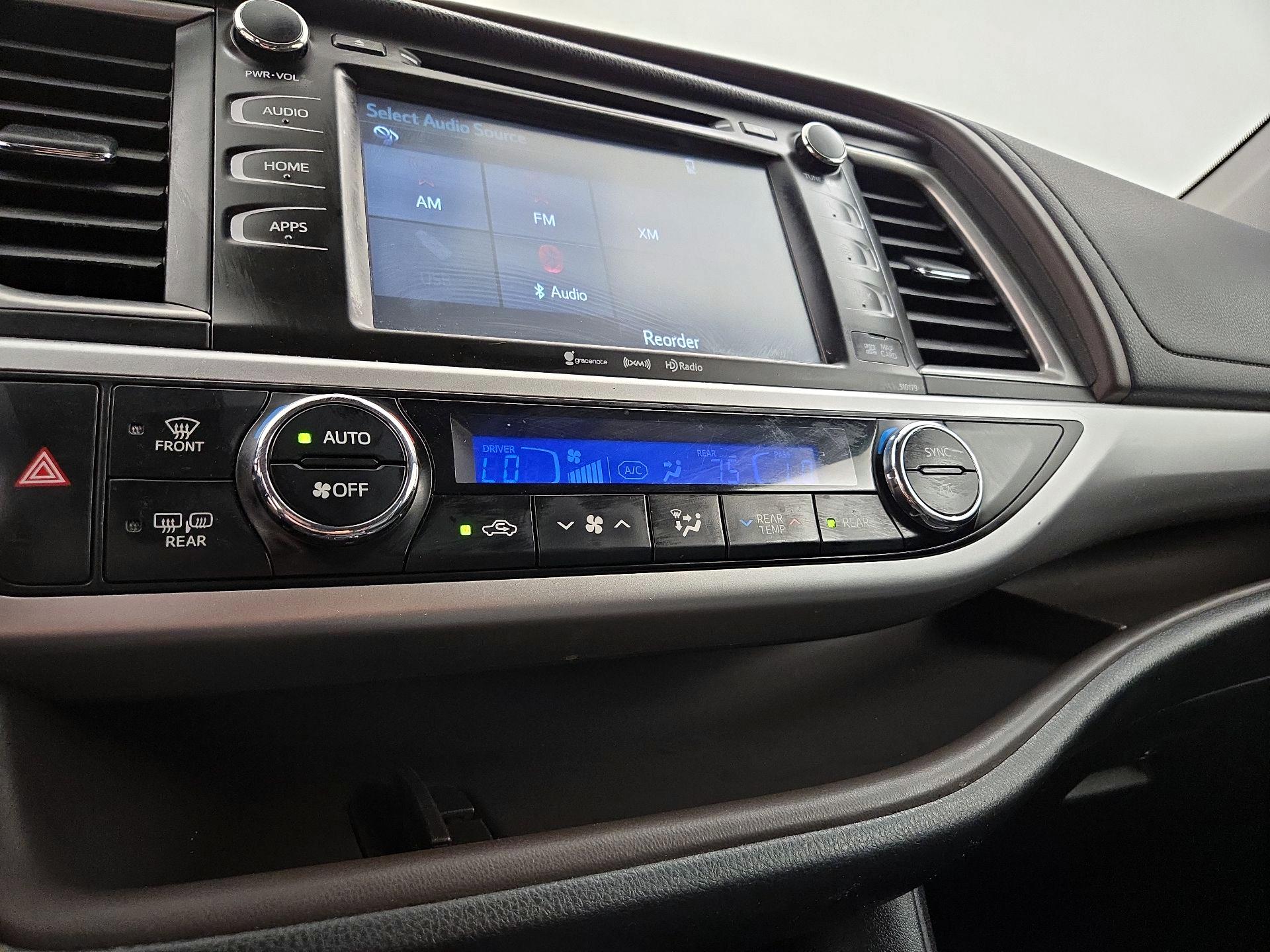 Thumbnail: 2017 Toyota Highlander - 16