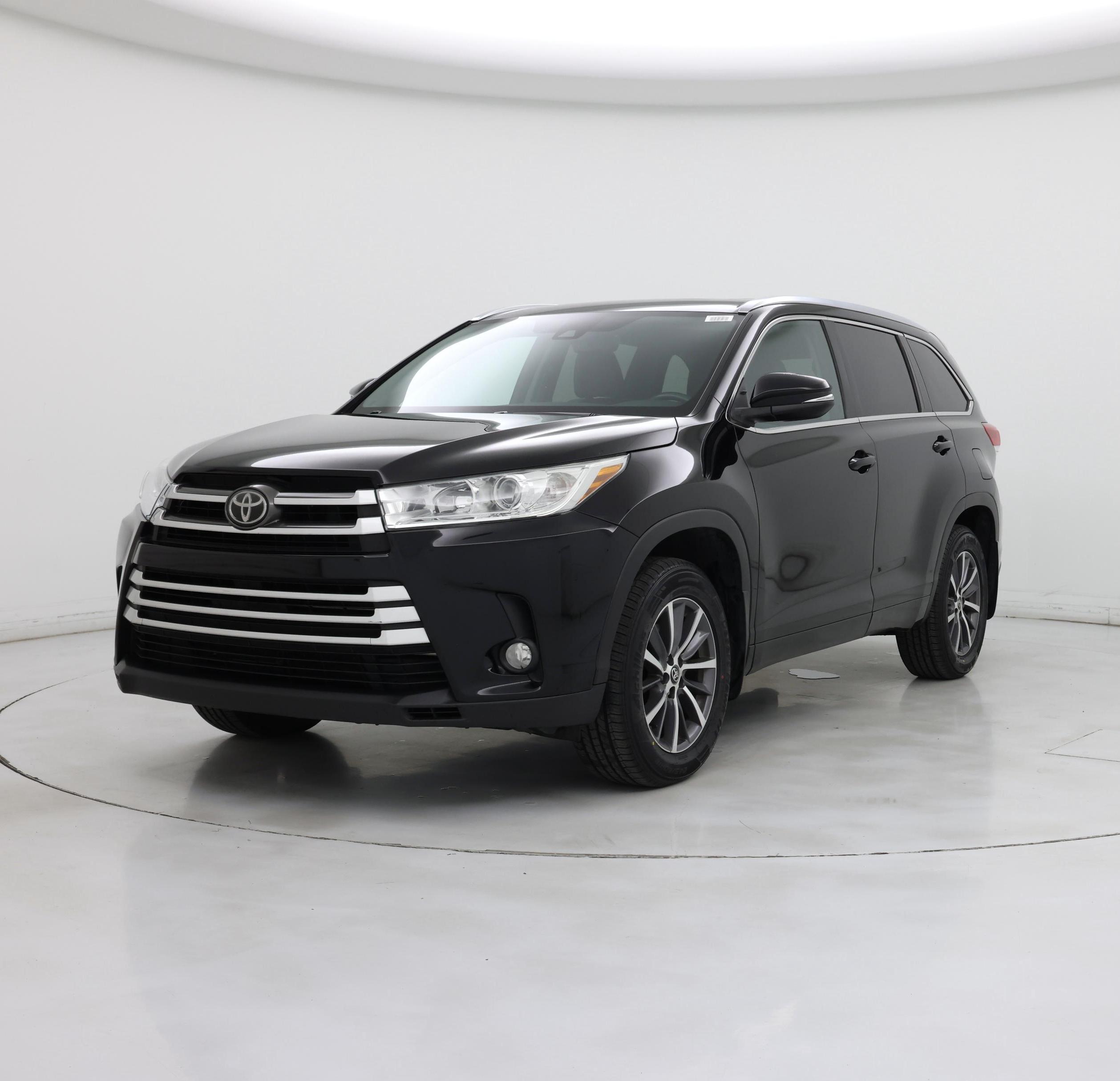 Thumbnail: 2017 Toyota Highlander - 4