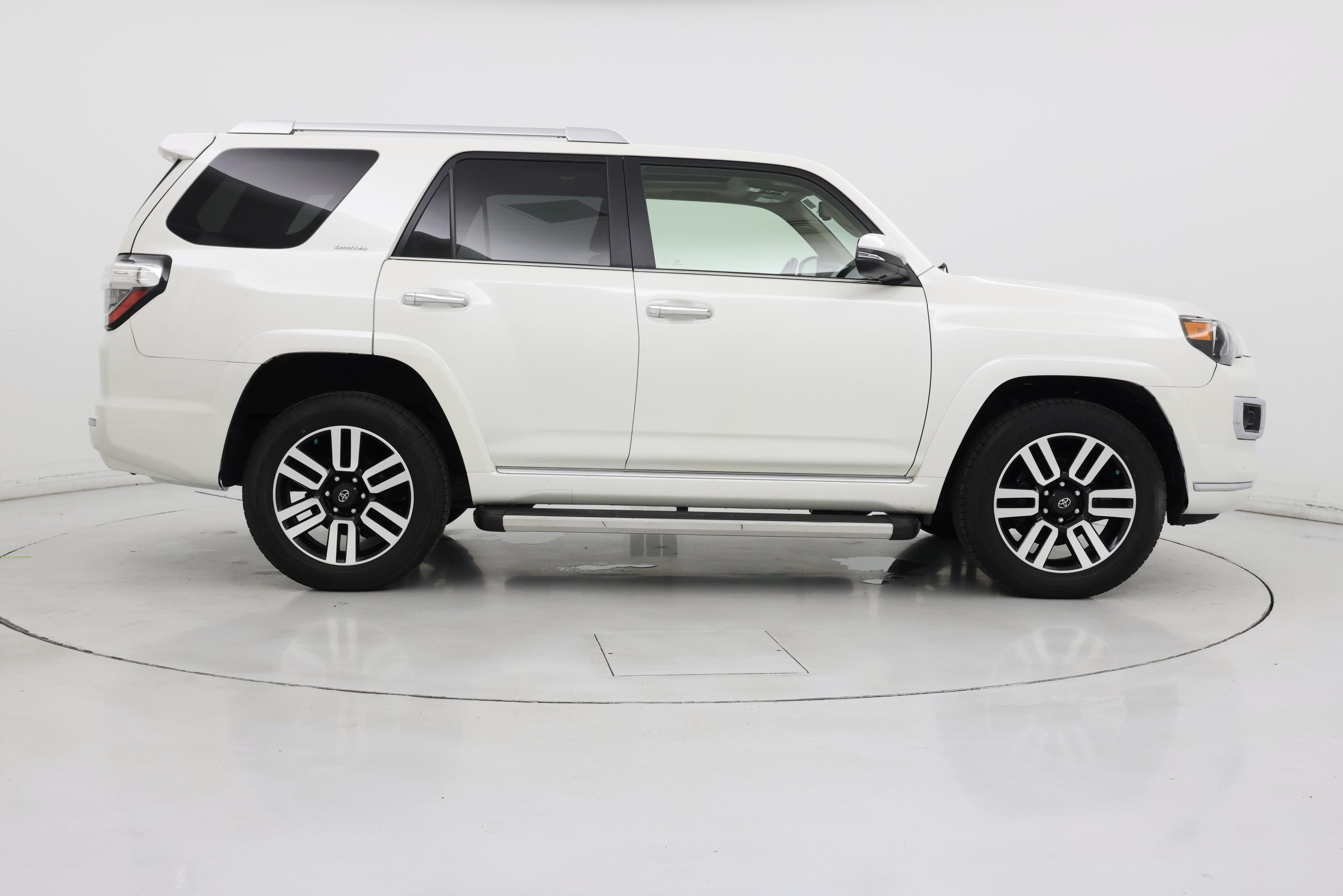 Thumbnail: 2015 Toyota 4Runner - 7