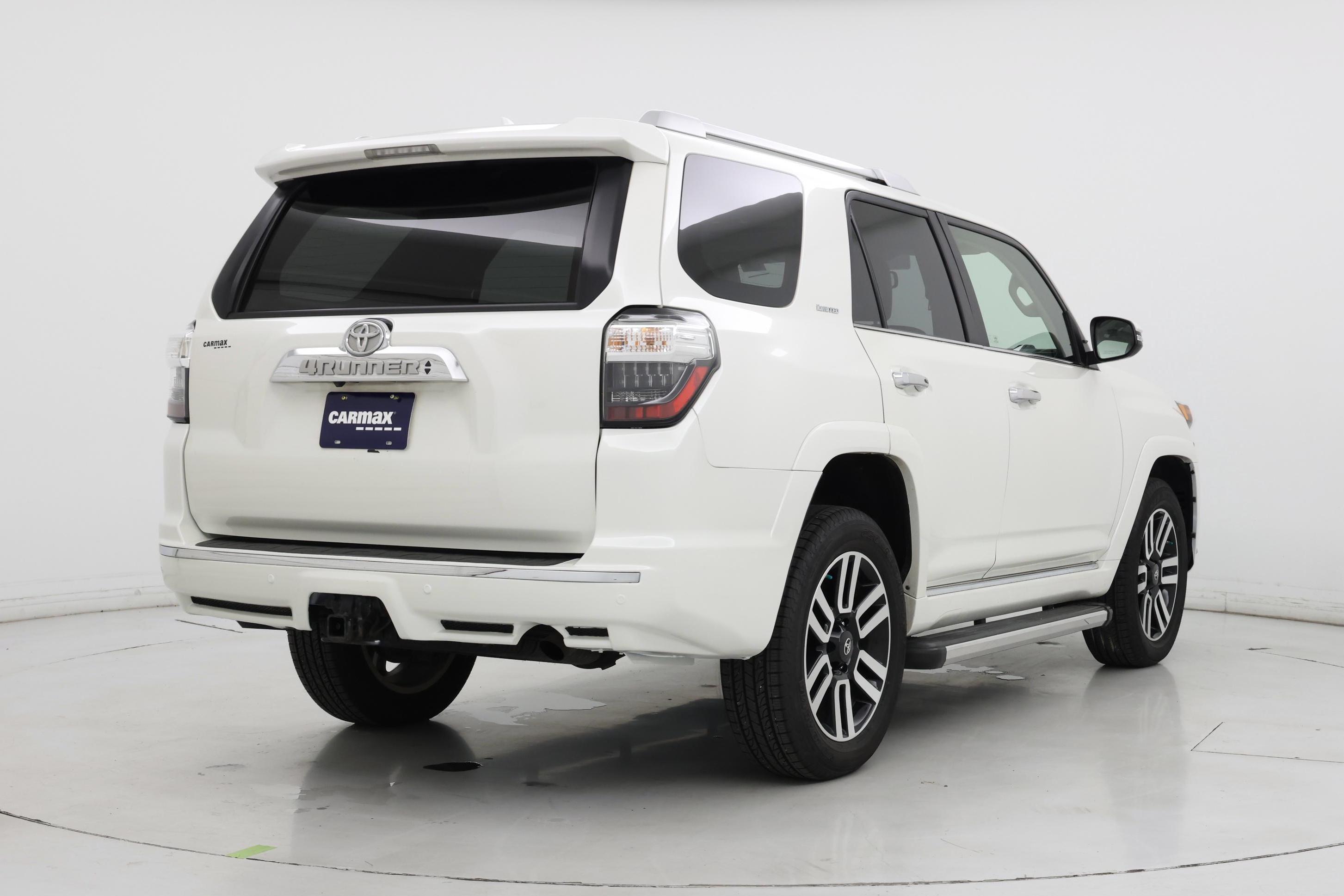 Thumbnail: 2015 Toyota 4Runner - 8