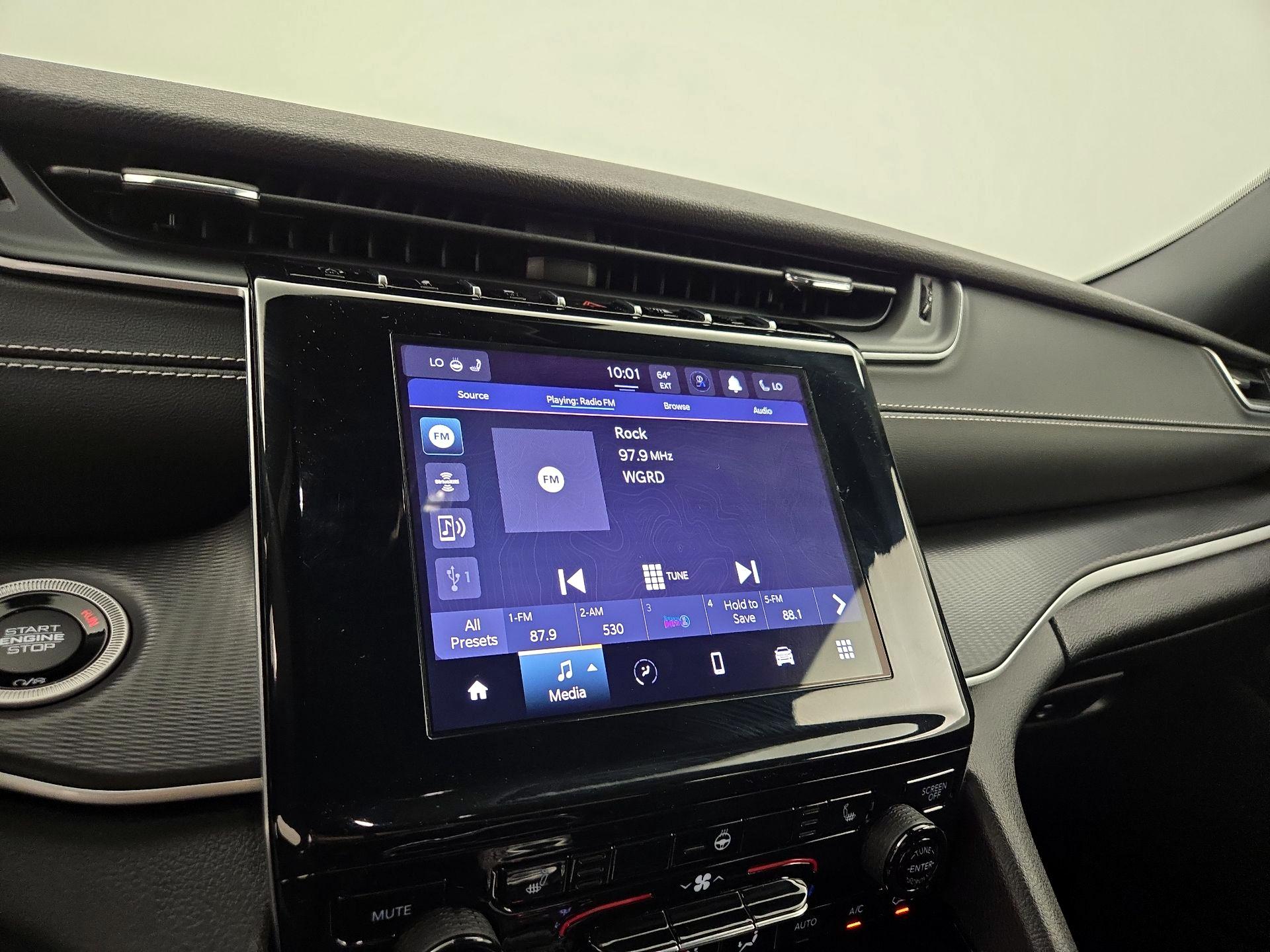 Thumbnail: 2023 Jeep Grand Cherokee - 15