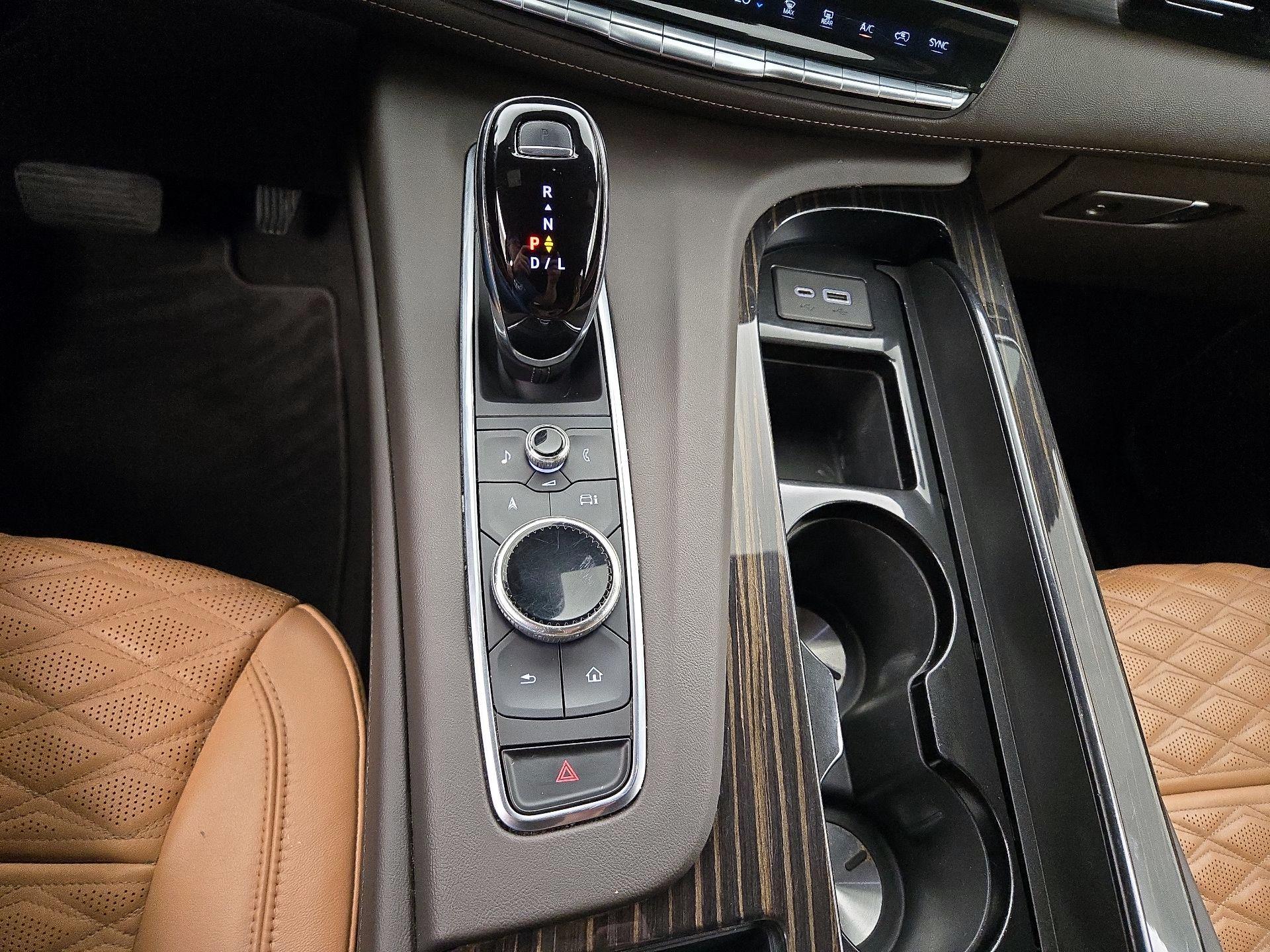 Thumbnail: 2022 Cadillac Escalade - 18