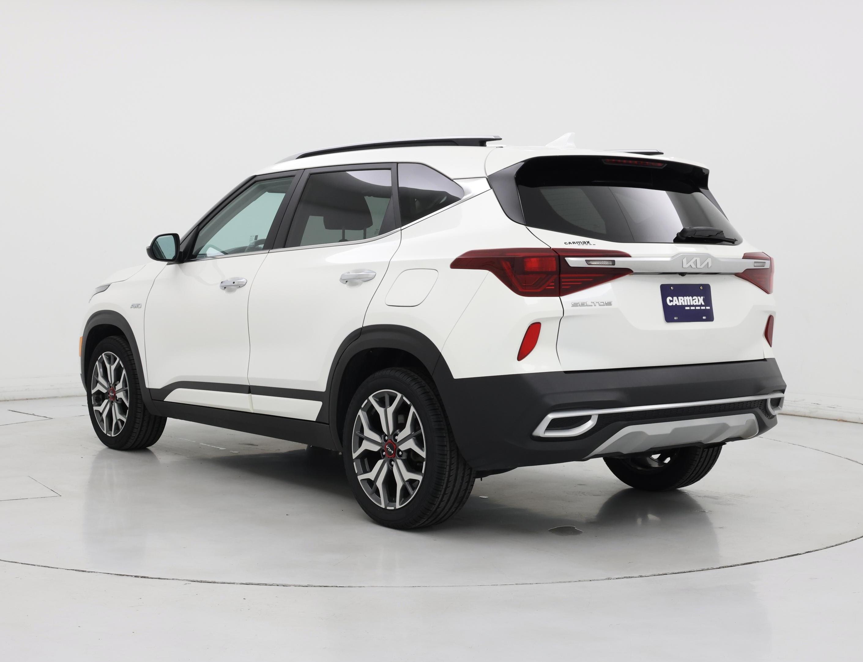 Thumbnail: 2023 Kia Seltos - 2