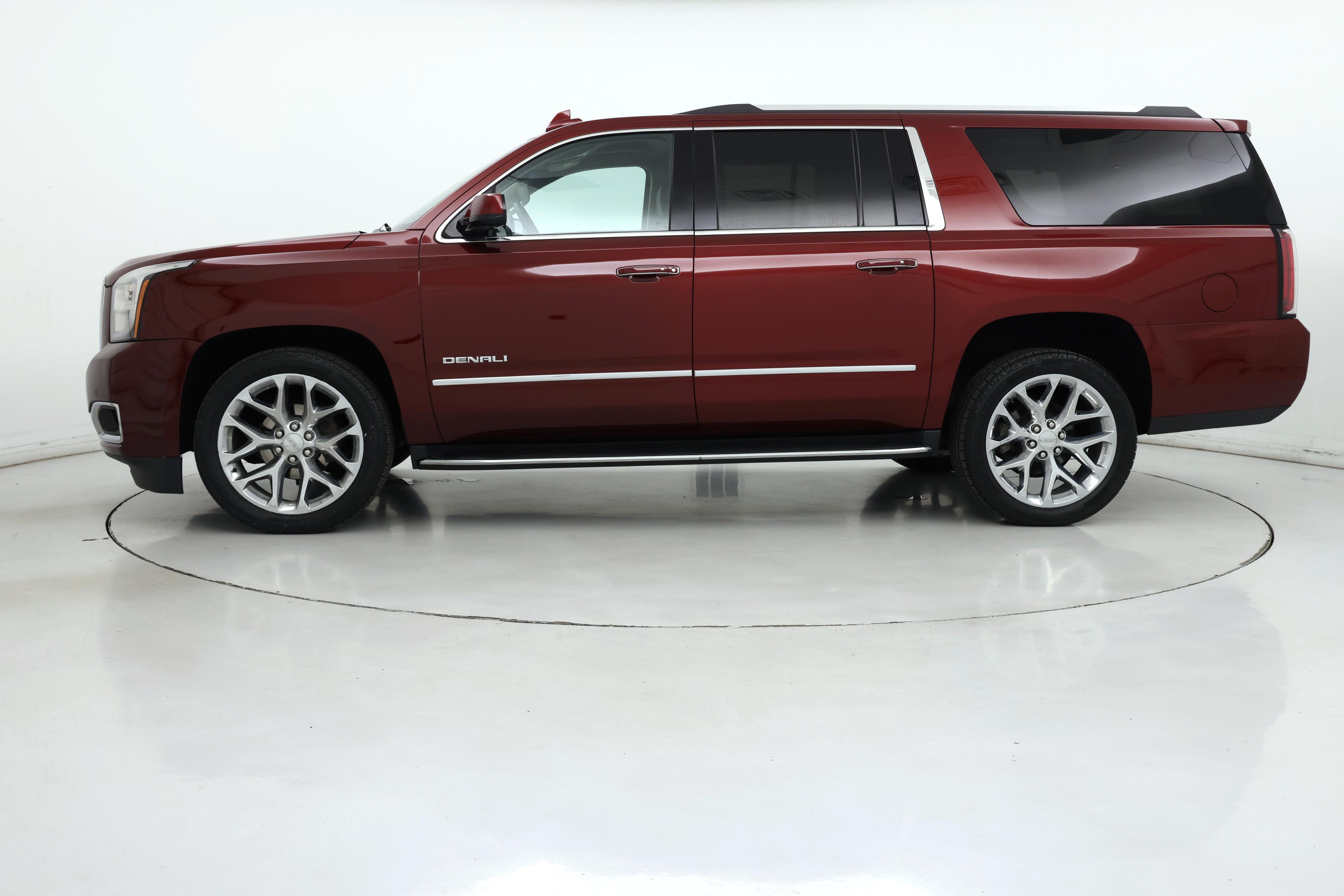 Thumbnail: 2018 GMC Yukon XL - 3