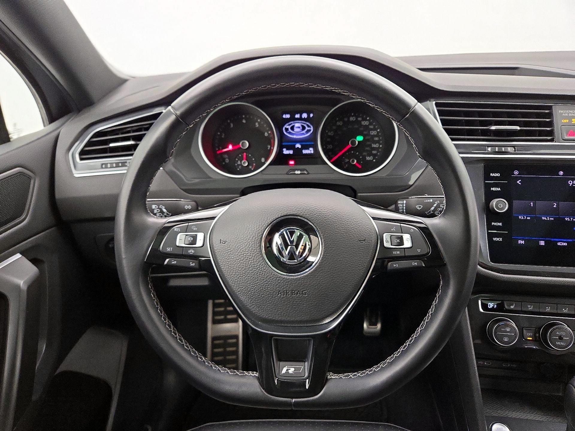 Thumbnail: 2021 Volkswagen Tiguan - 10