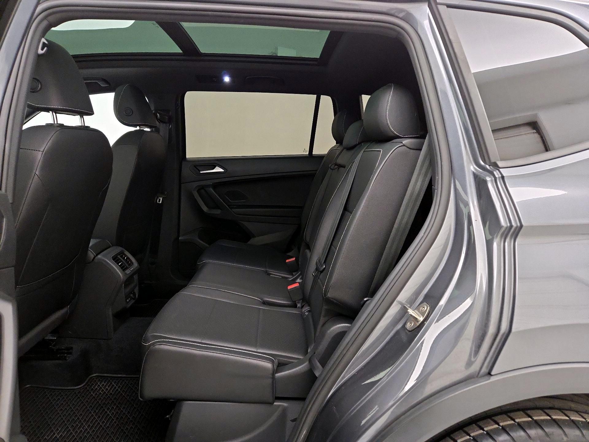 Thumbnail: 2021 Volkswagen Tiguan - 20