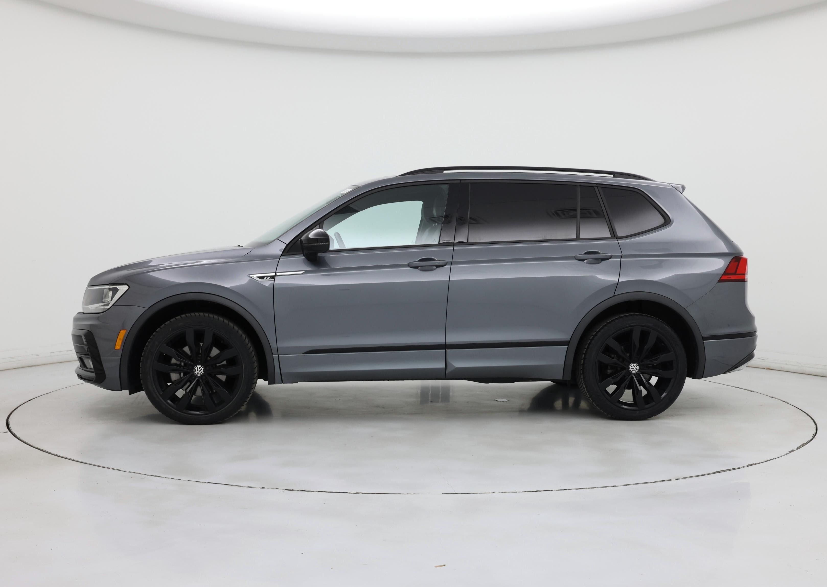 Thumbnail: 2021 Volkswagen Tiguan - 3