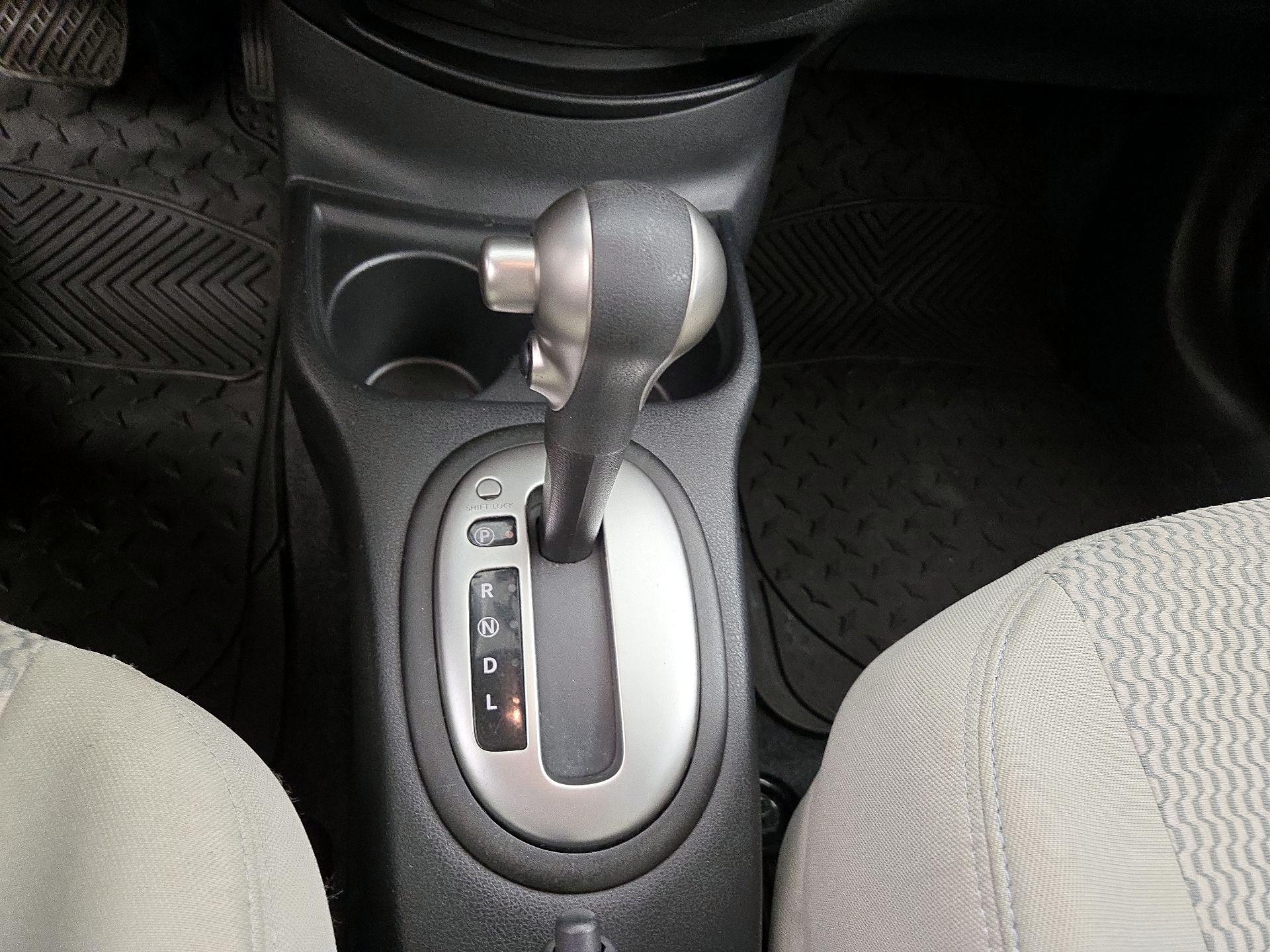 Thumbnail: 2015 Nissan Versa Note - 16