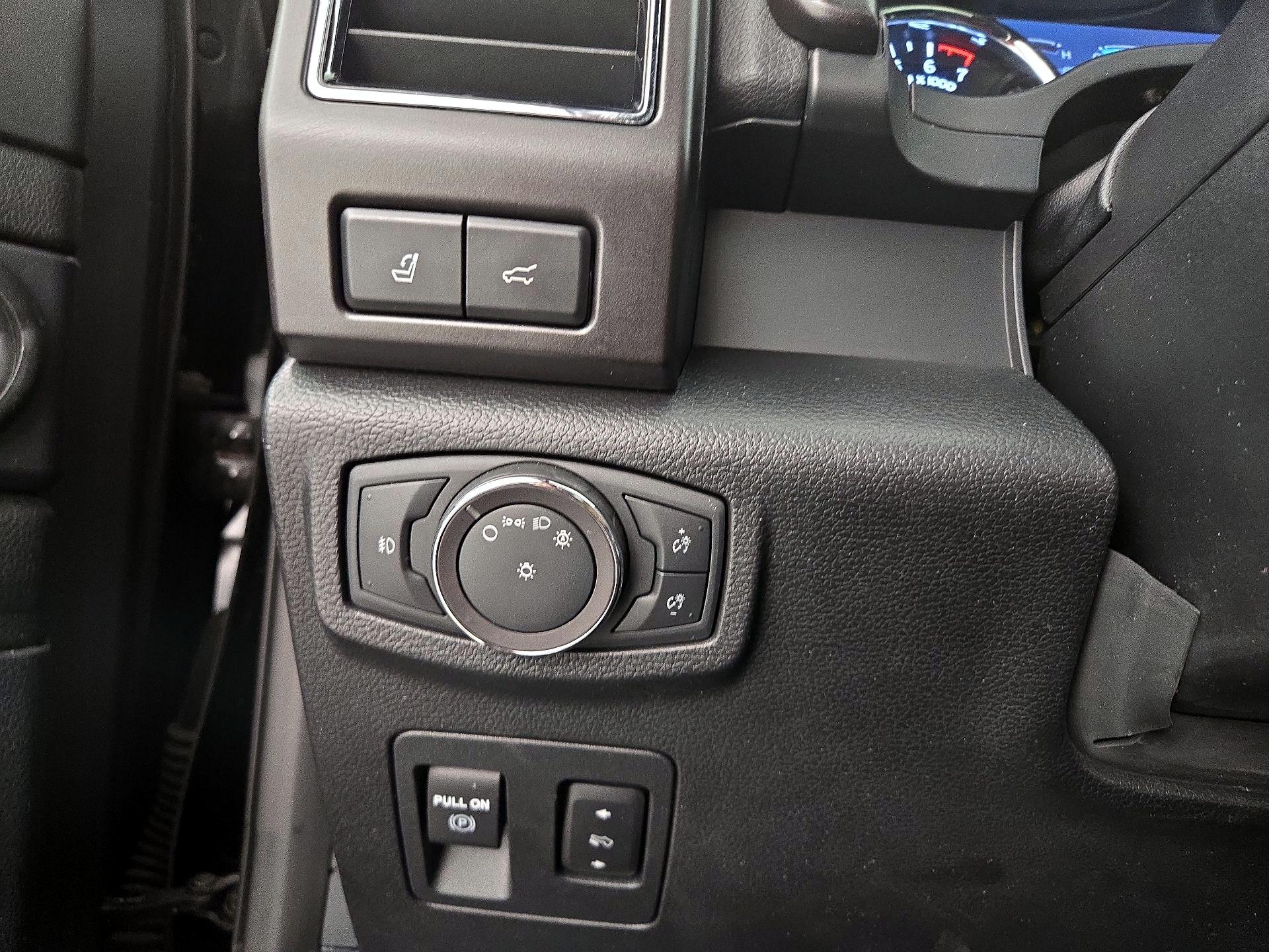 Thumbnail: 2019 Ford Expedition - 11