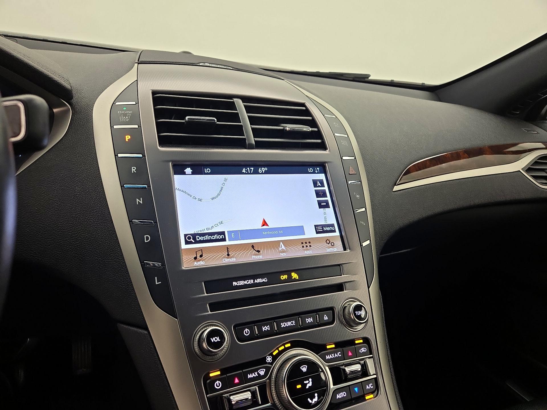 Thumbnail: 2019 Lincoln MKZ - 14