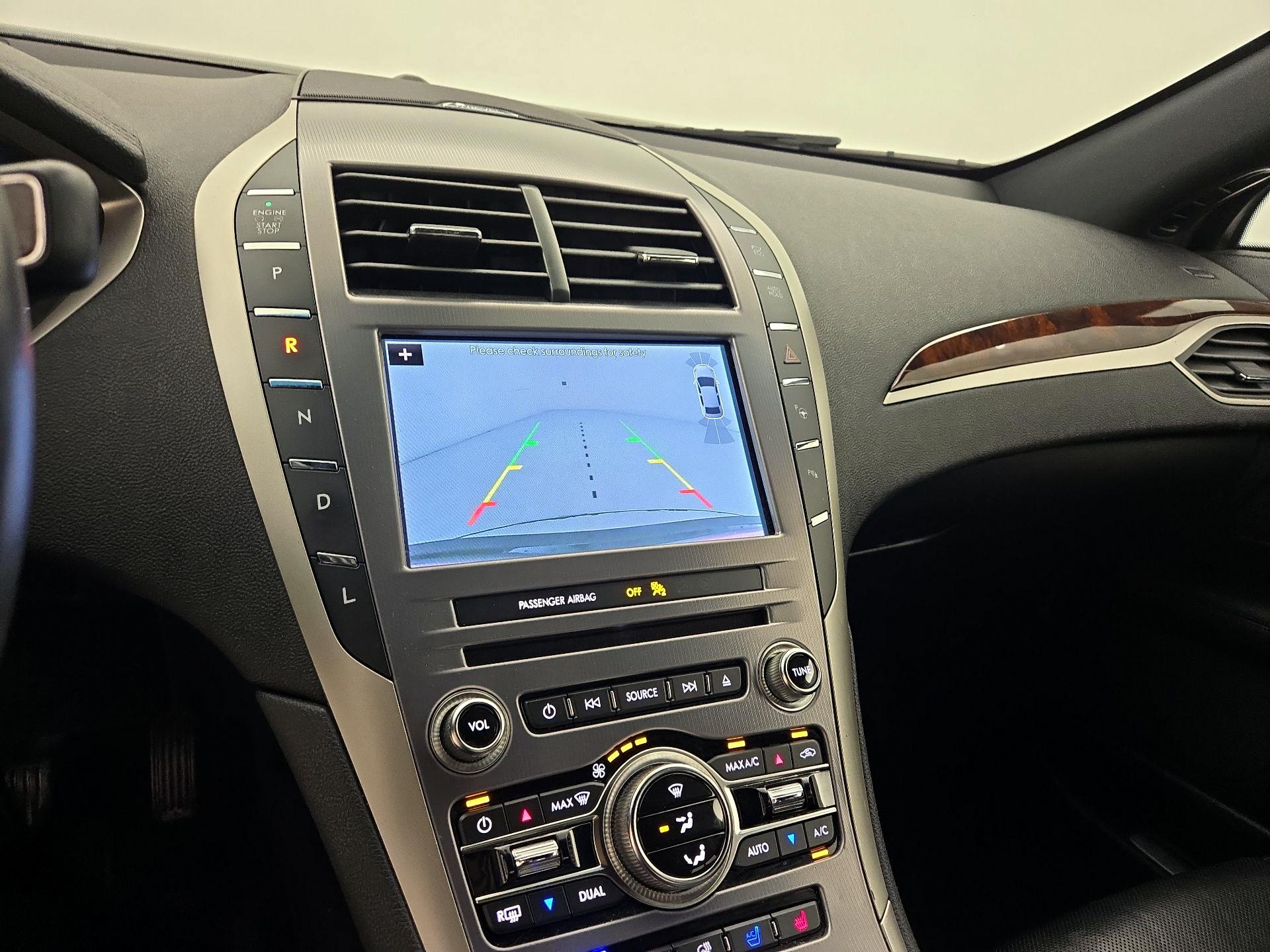 Thumbnail: 2019 Lincoln MKZ - 15