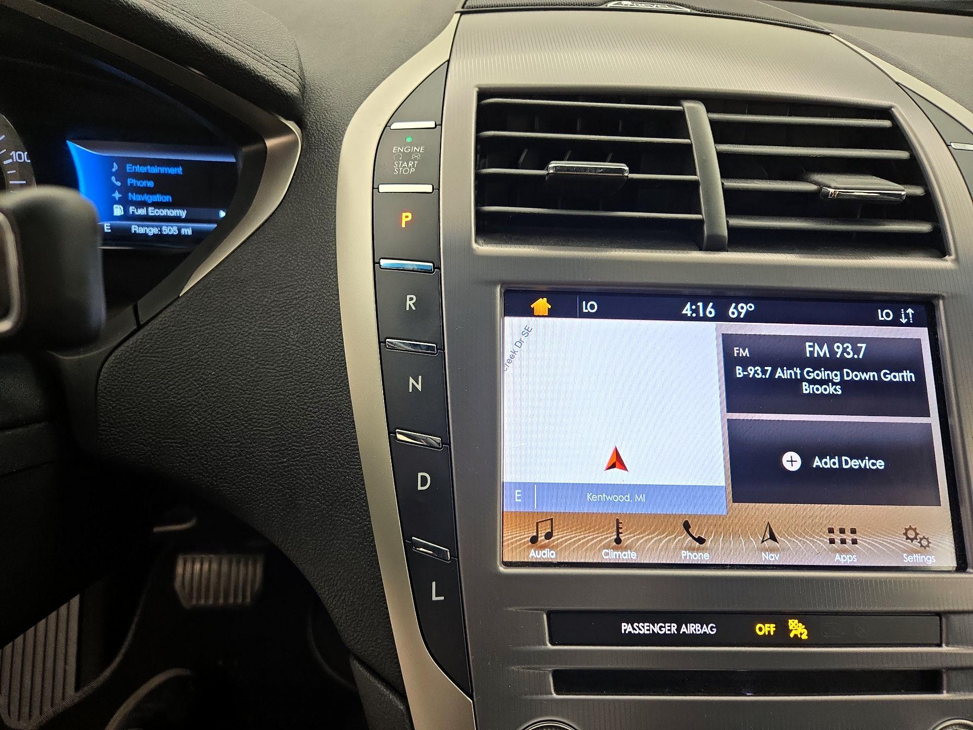 Thumbnail: 2019 Lincoln MKZ - 18