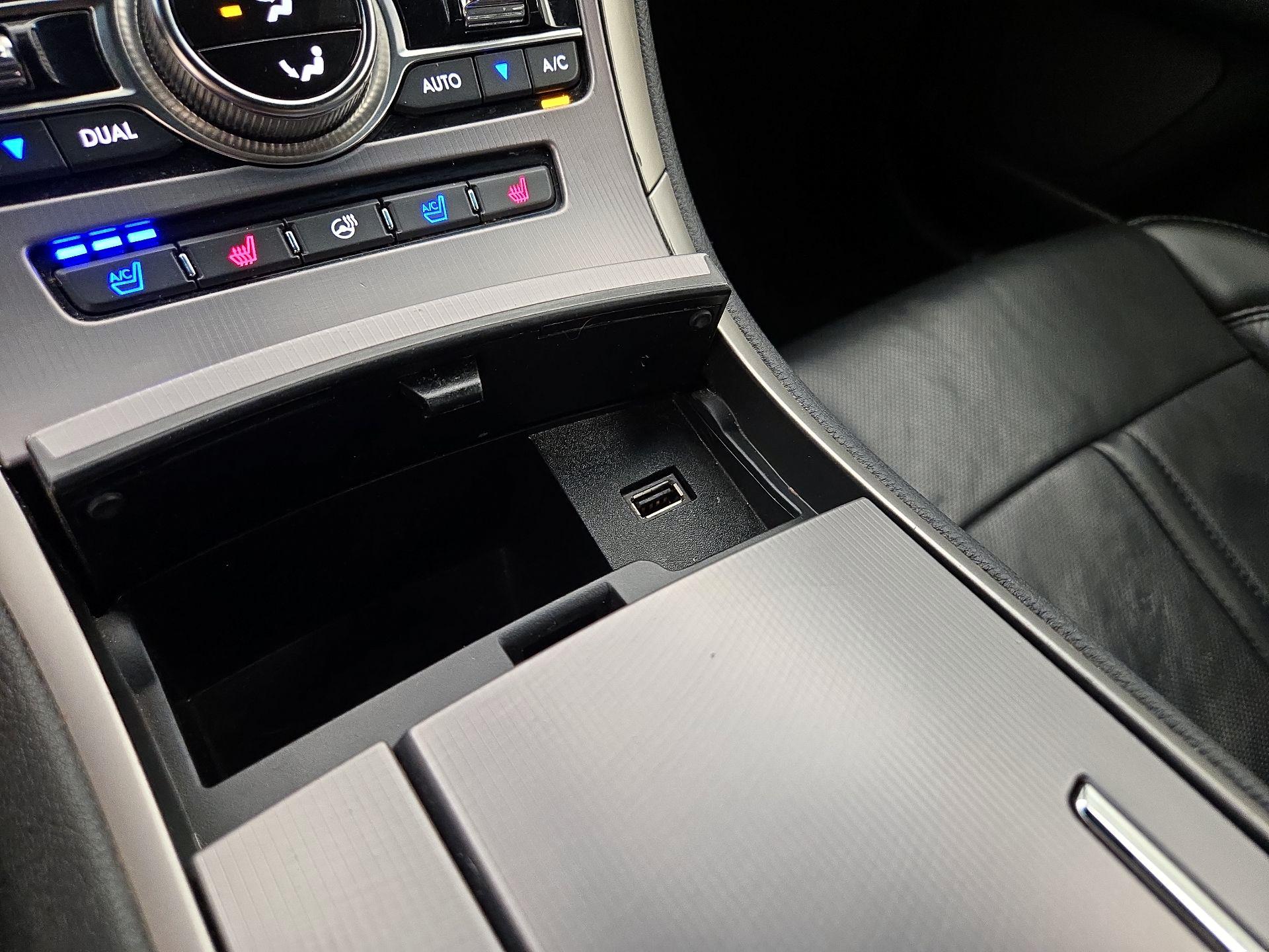 Thumbnail: 2019 Lincoln MKZ - 19