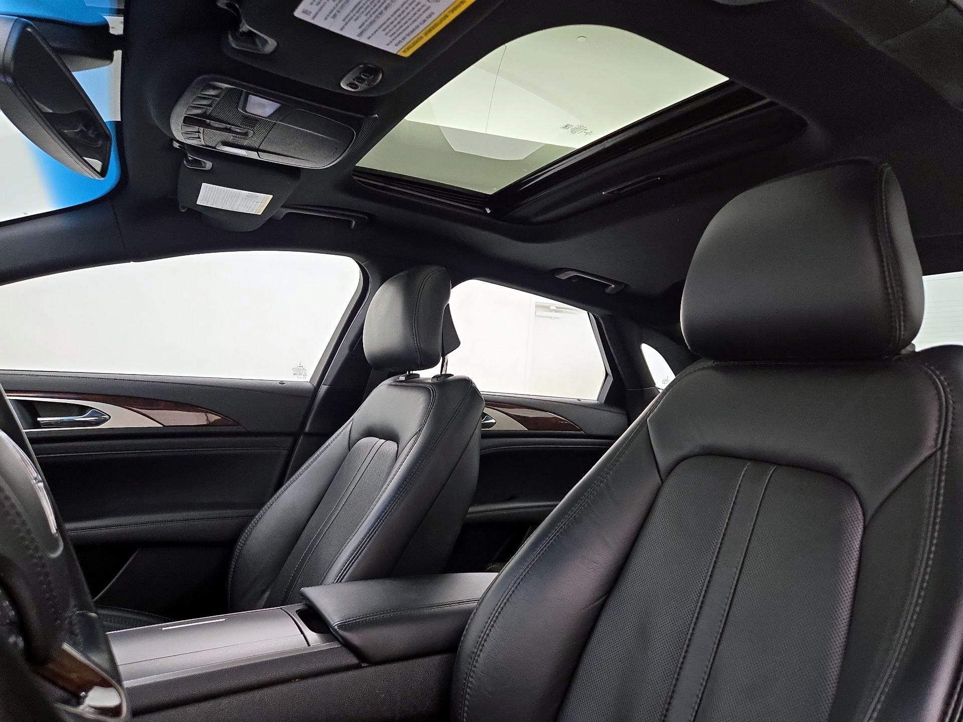 Thumbnail: 2019 Lincoln MKZ - 20