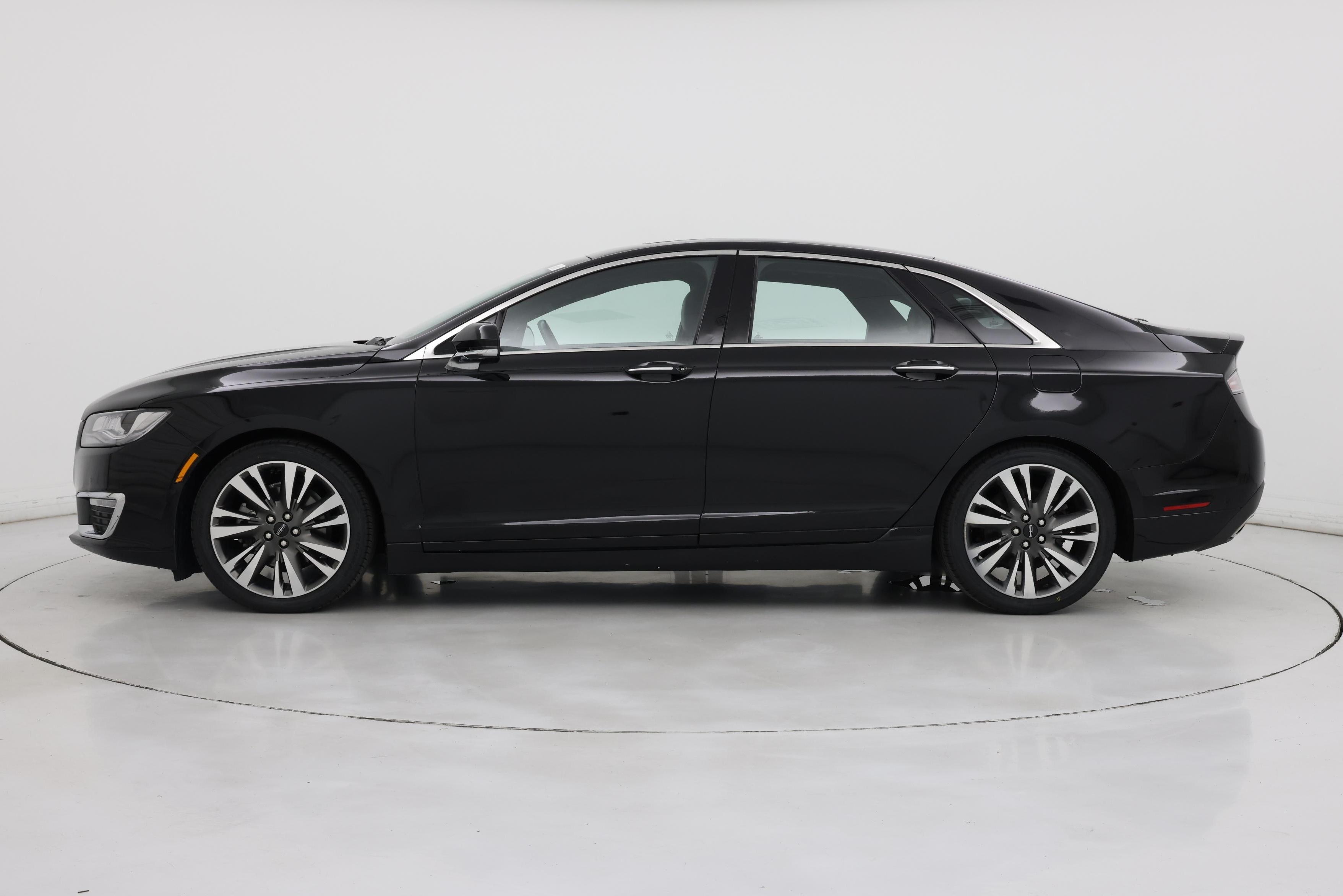Thumbnail: 2019 Lincoln MKZ - 3