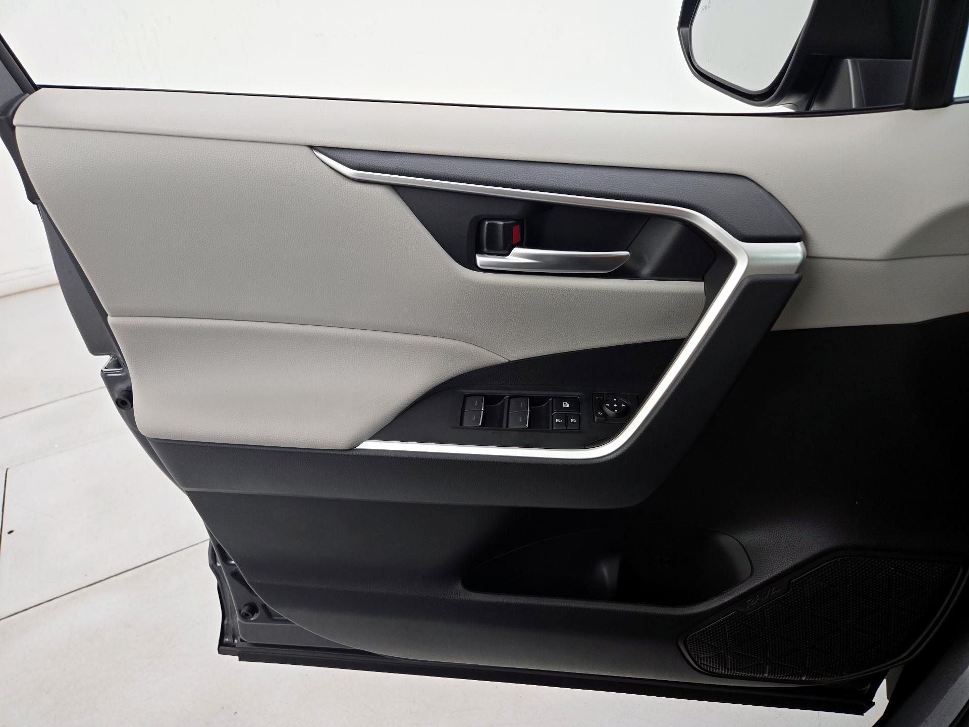 Thumbnail: 2024 Toyota RAV4 - 12