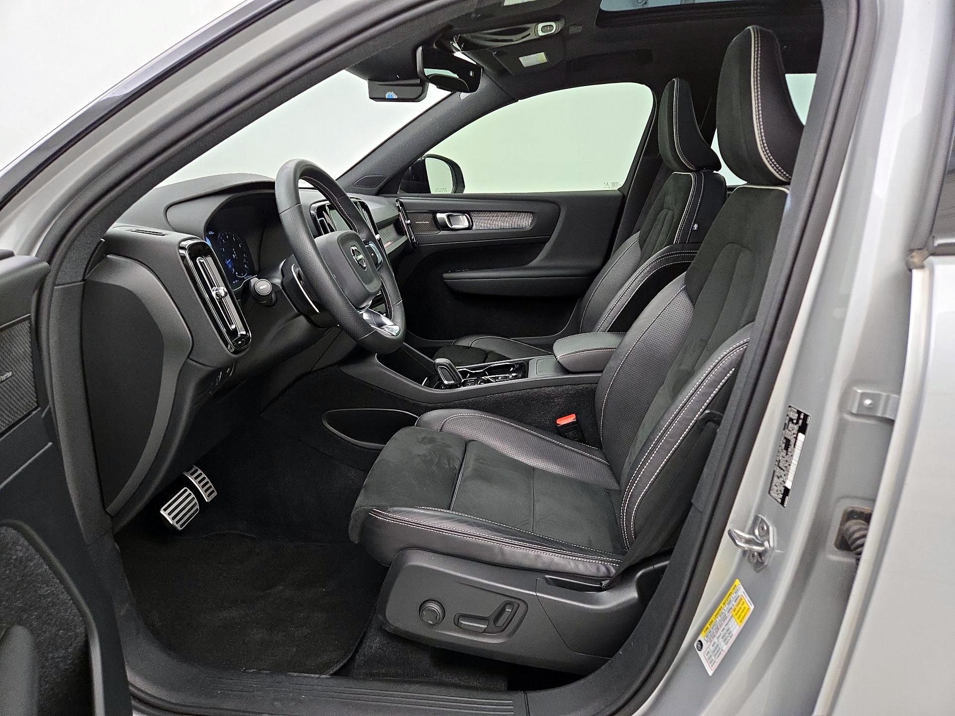 Thumbnail: 2019 Volvo XC40 - 11