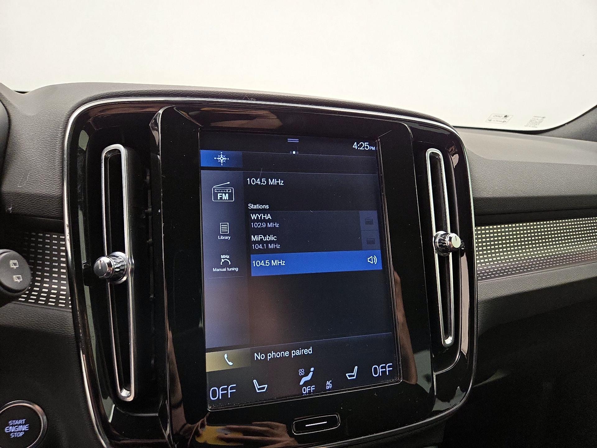 Thumbnail: 2019 Volvo XC40 - 16