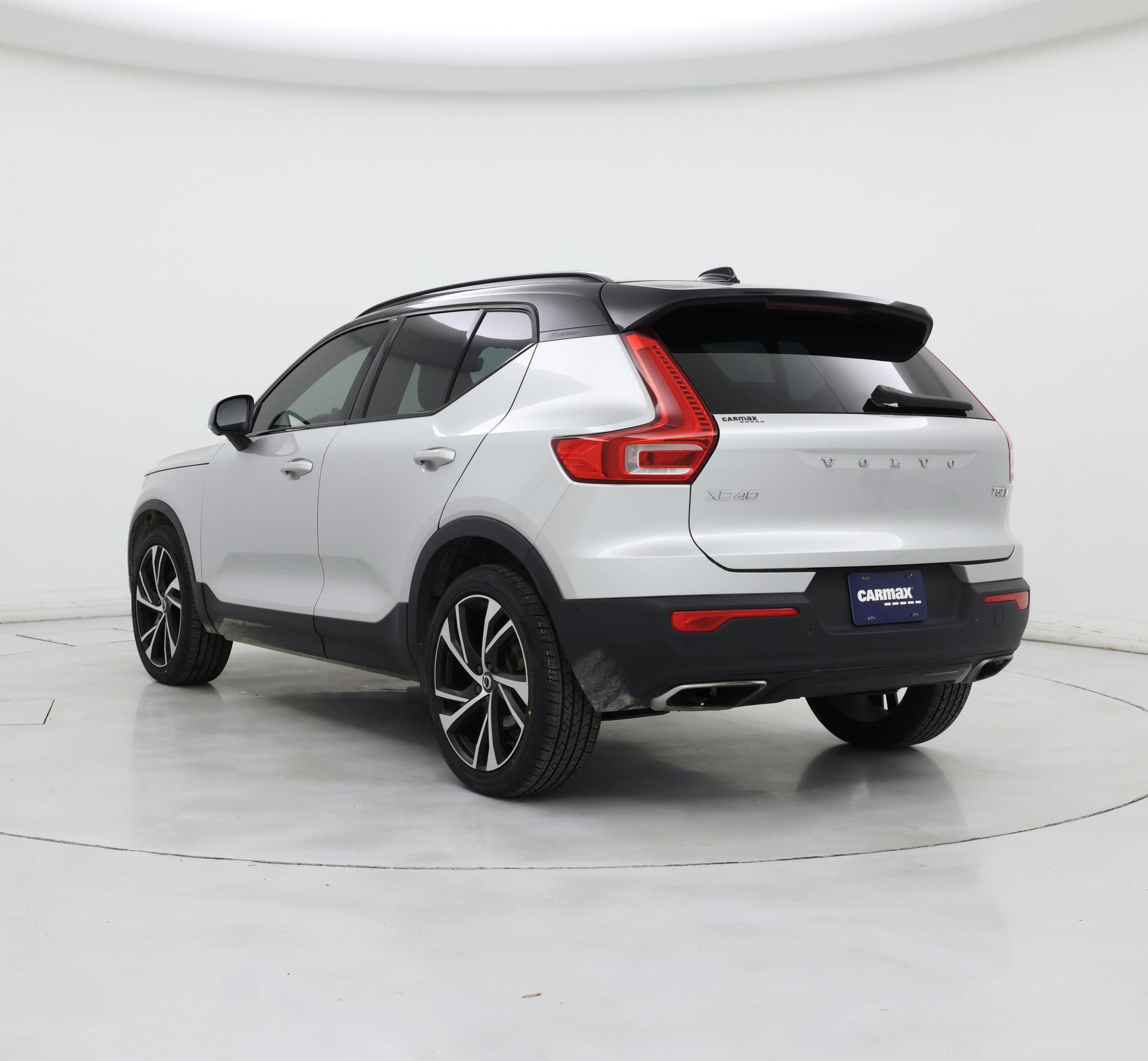 Thumbnail: 2019 Volvo XC40 - 2