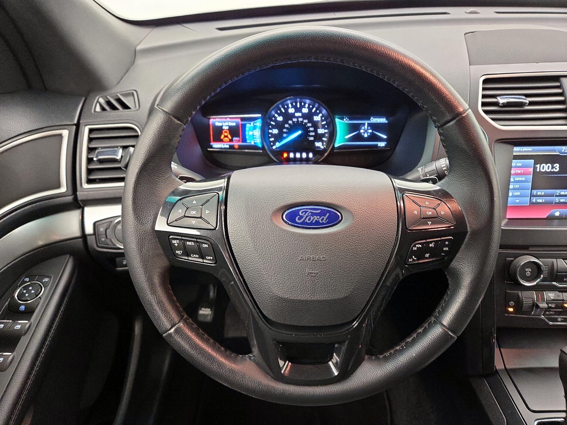 Thumbnail: 2016 Ford Explorer - 10