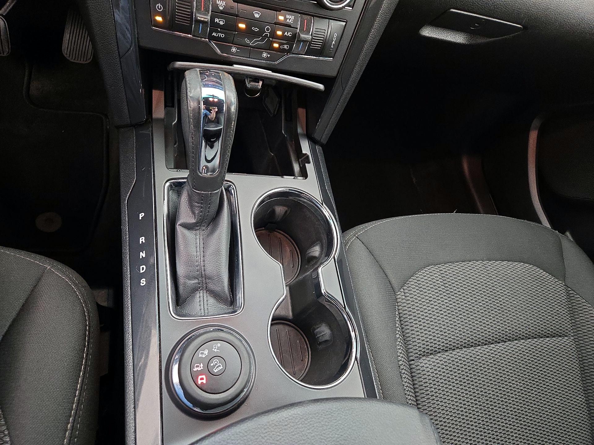 Thumbnail: 2016 Ford Explorer - 17