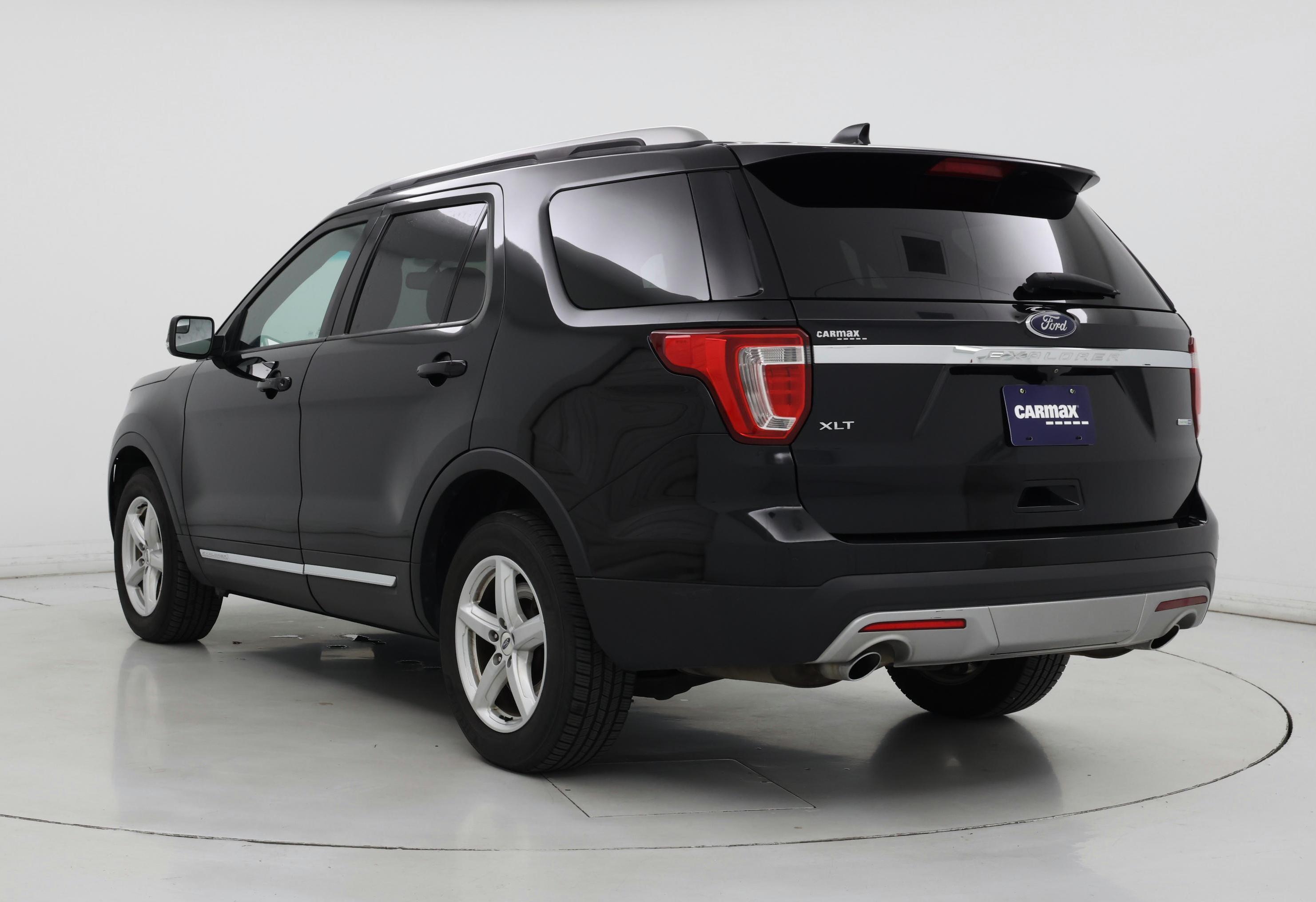 Thumbnail: 2016 Ford Explorer - 2