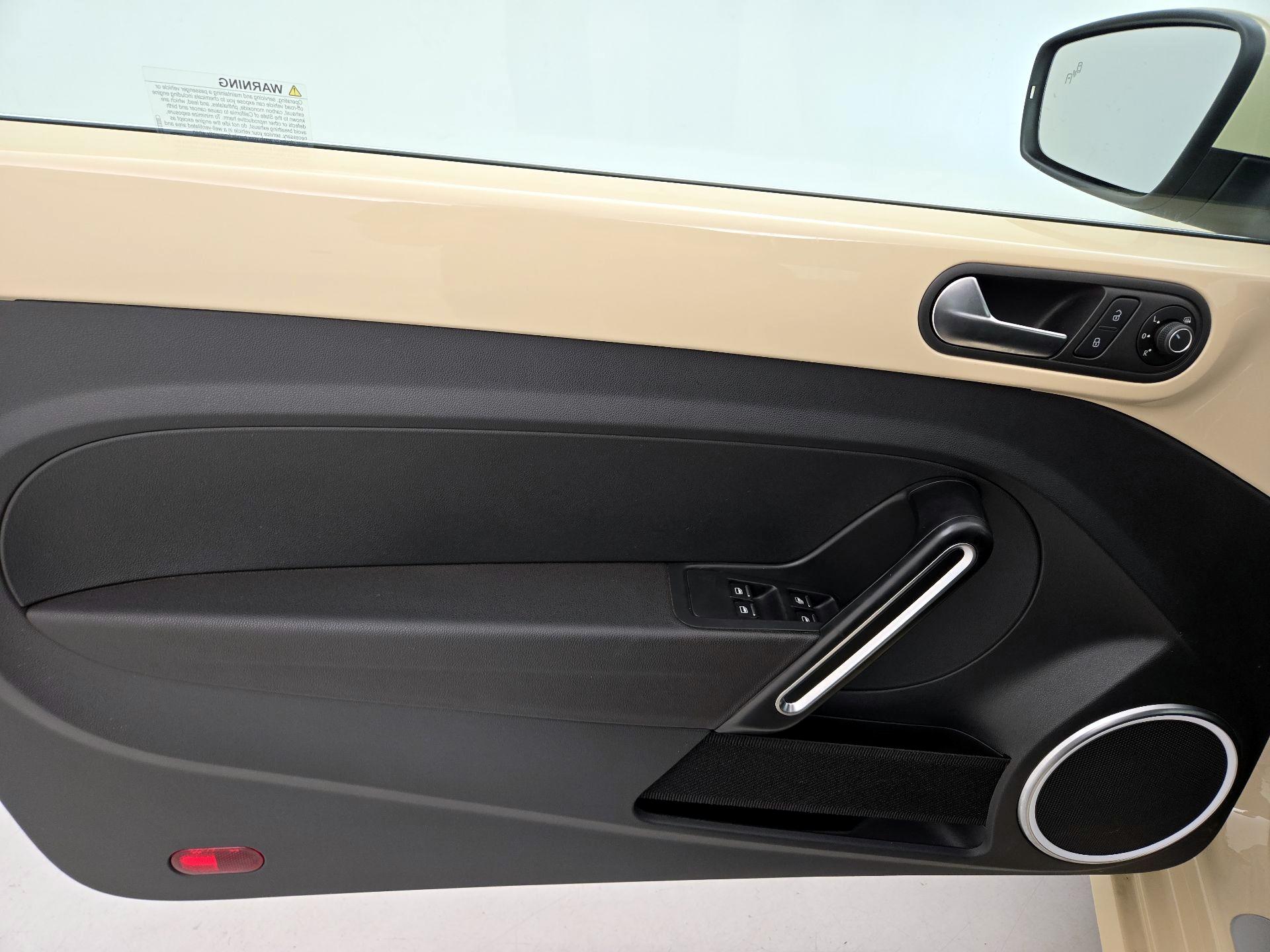 Thumbnail: 2019 Volkswagen Beetle - 12