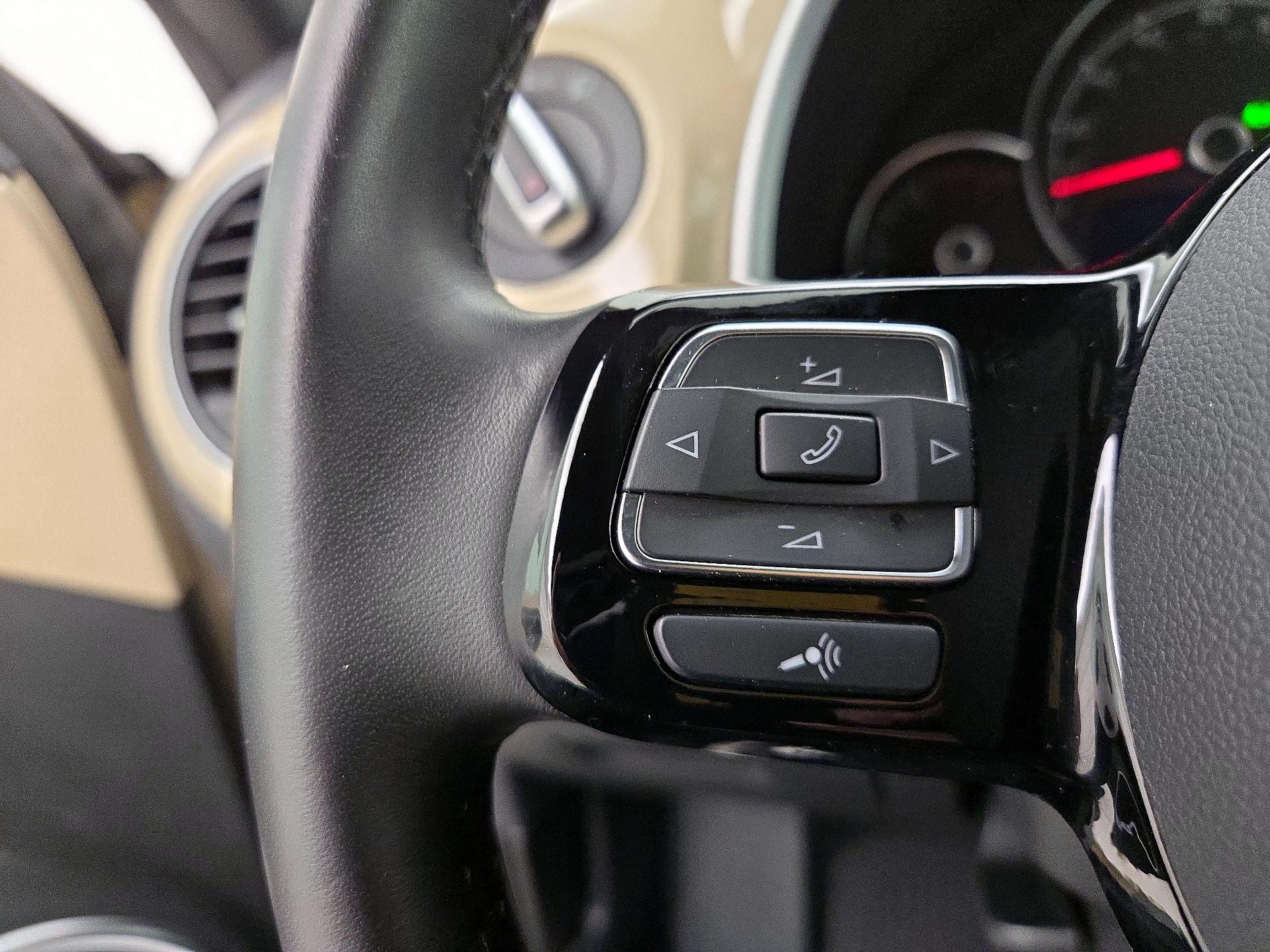 Thumbnail: 2019 Volkswagen Beetle - 13