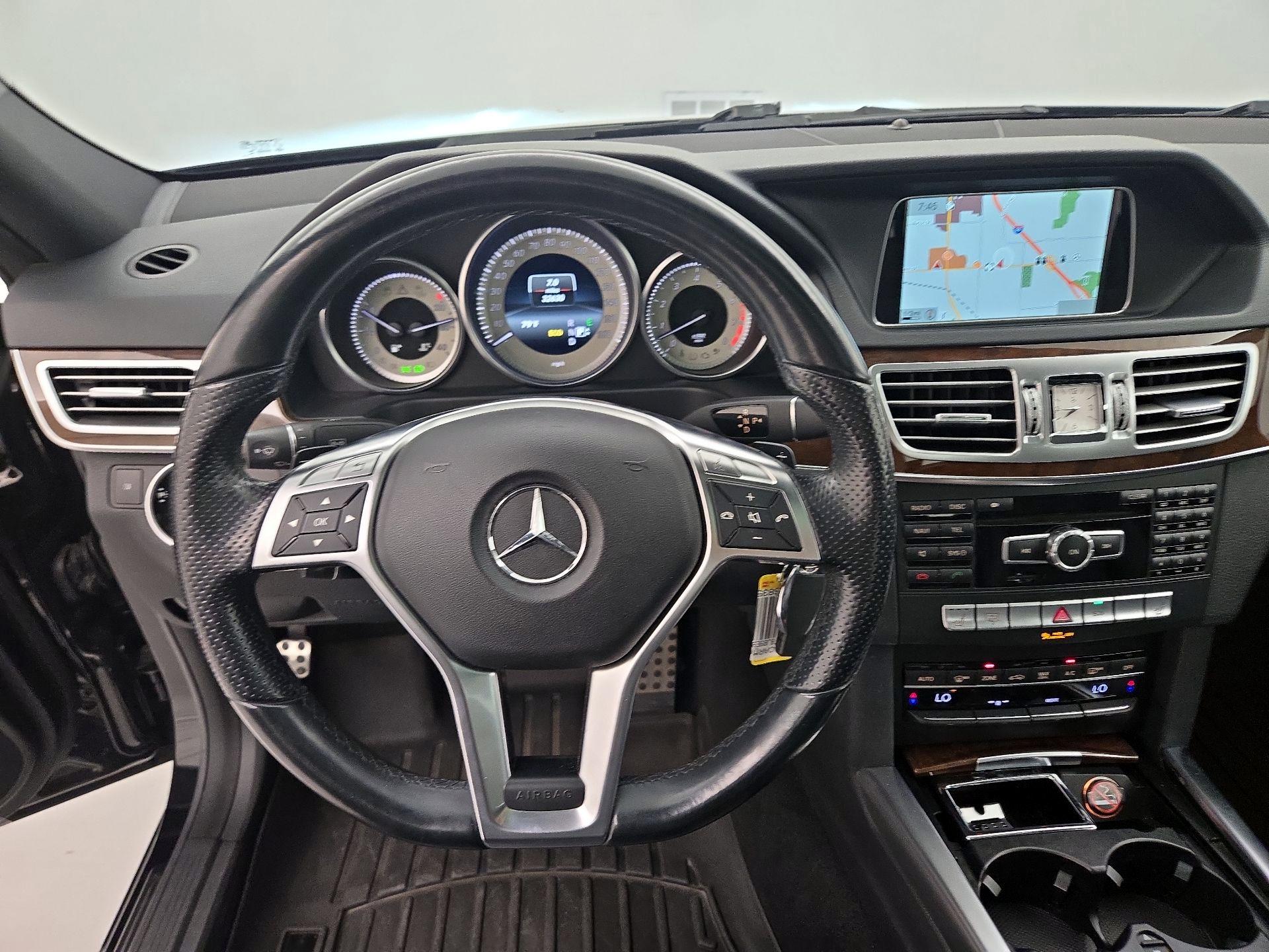 Thumbnail: 2014 Mercedes-Benz E-Class - 10