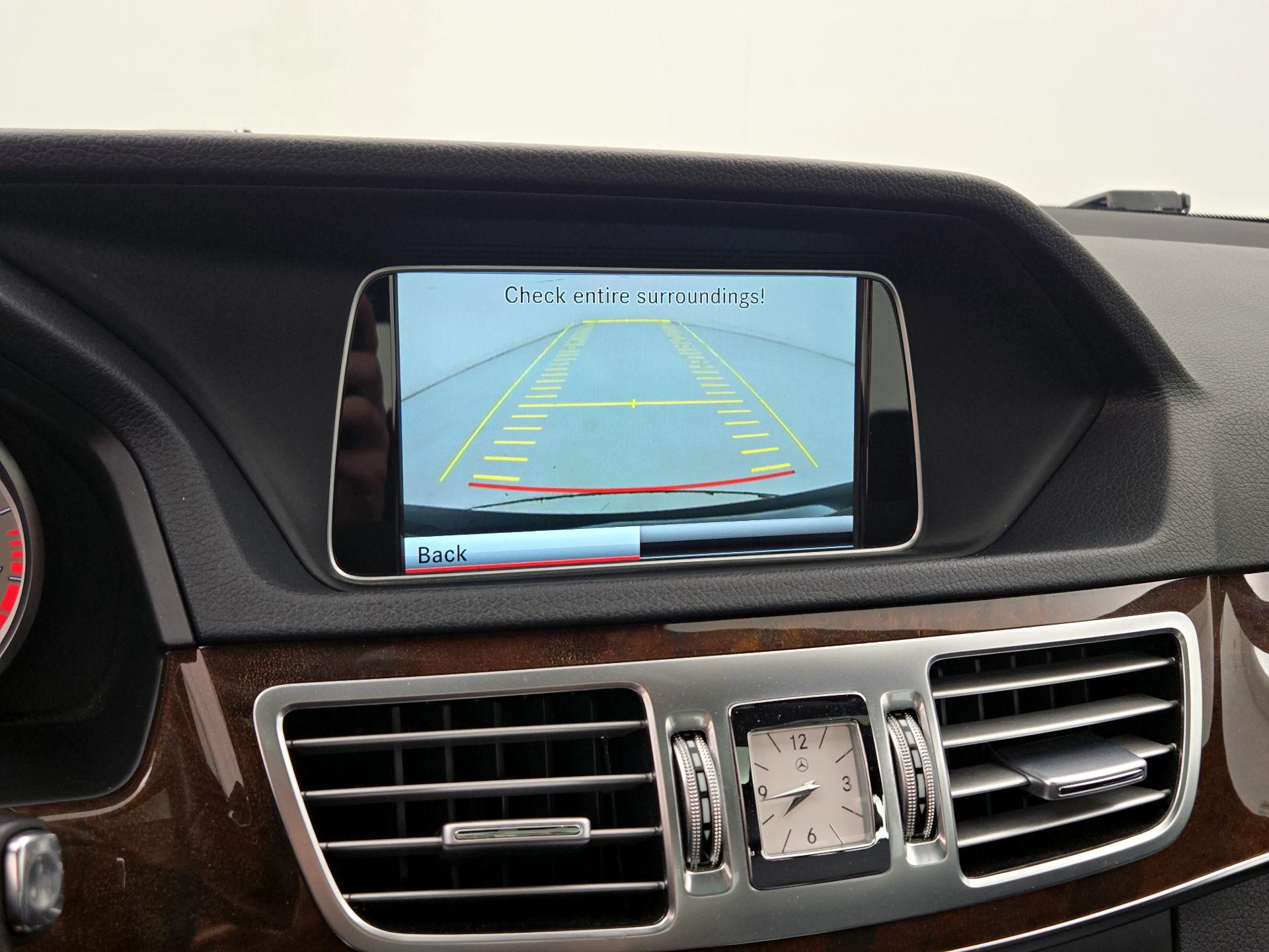 Thumbnail: 2014 Mercedes-Benz E-Class - 15