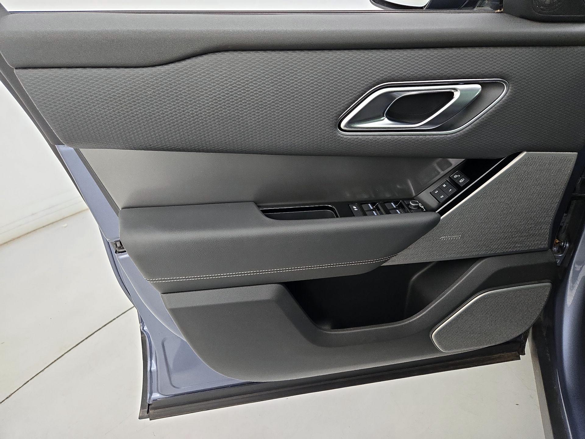 Thumbnail: 2019 Land Rover Range Rover Velar - 12
