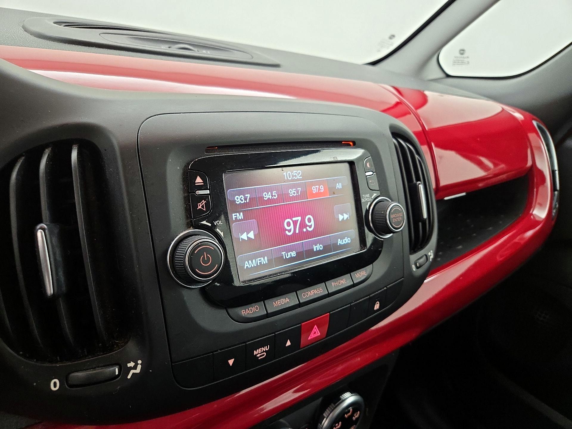 Thumbnail: 2016 Fiat 500L - 13