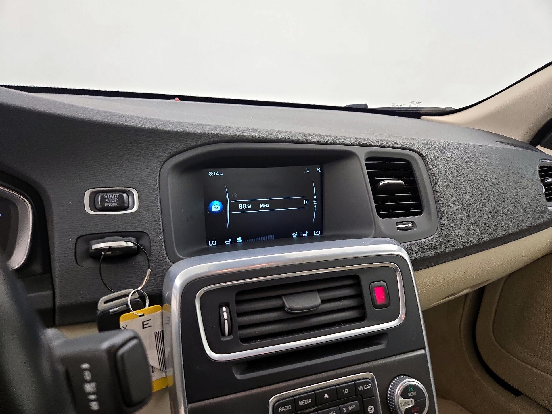Thumbnail: 2016 Volvo S60 - 16