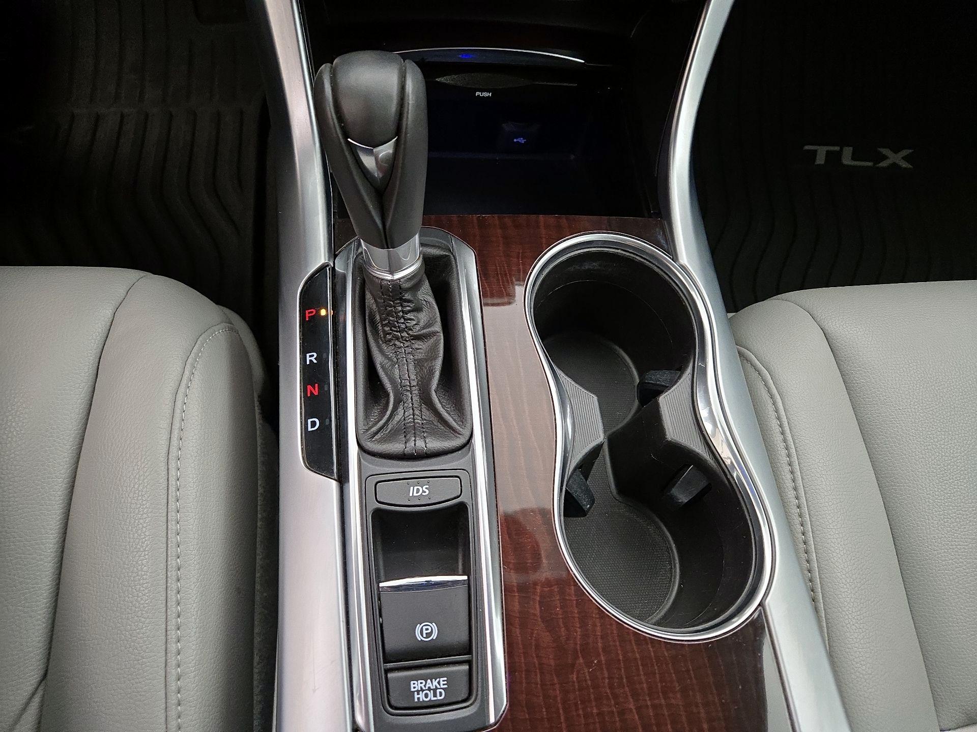 Thumbnail: 2016 Acura TLX - 17