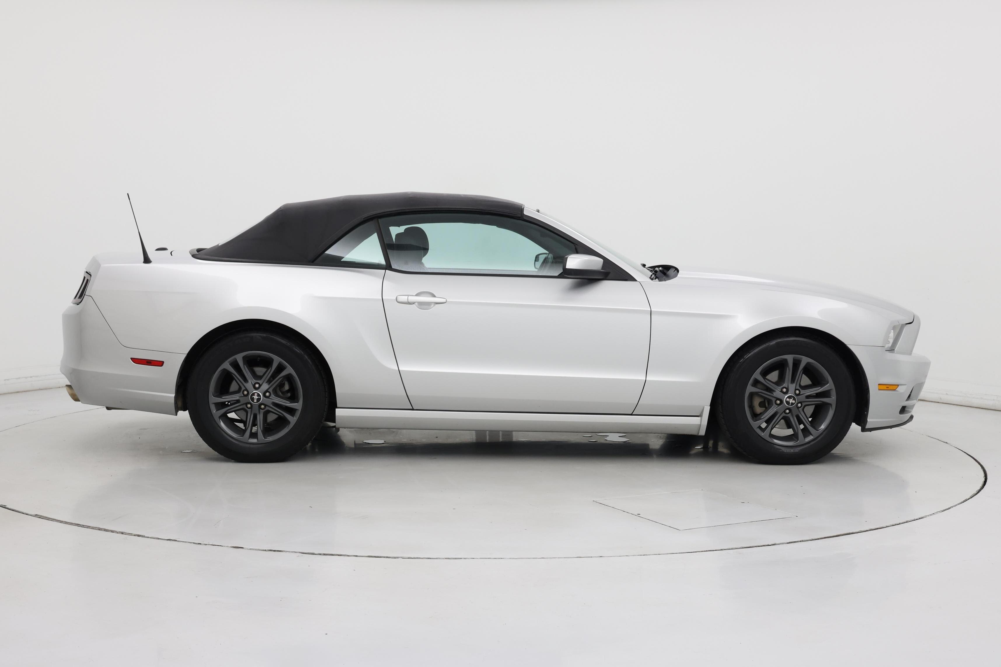 Thumbnail: 2014 Ford Mustang - 7