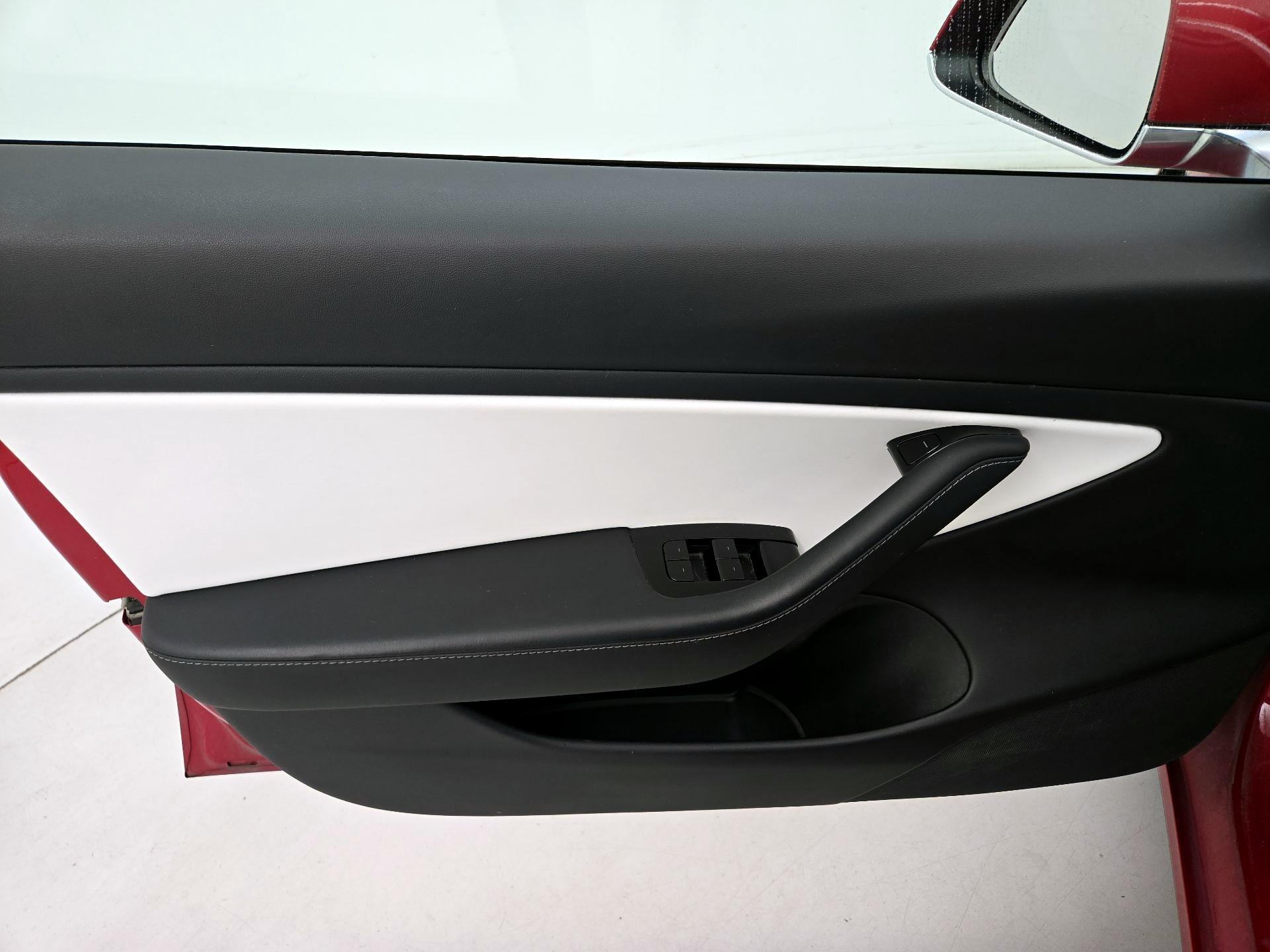Thumbnail: 2020 Tesla Model 3 - 12
