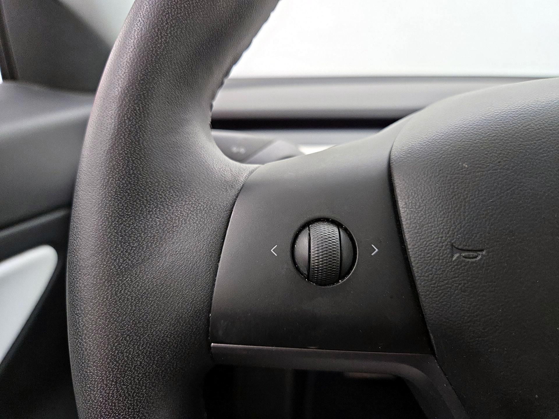 Thumbnail: 2020 Tesla Model 3 - 13
