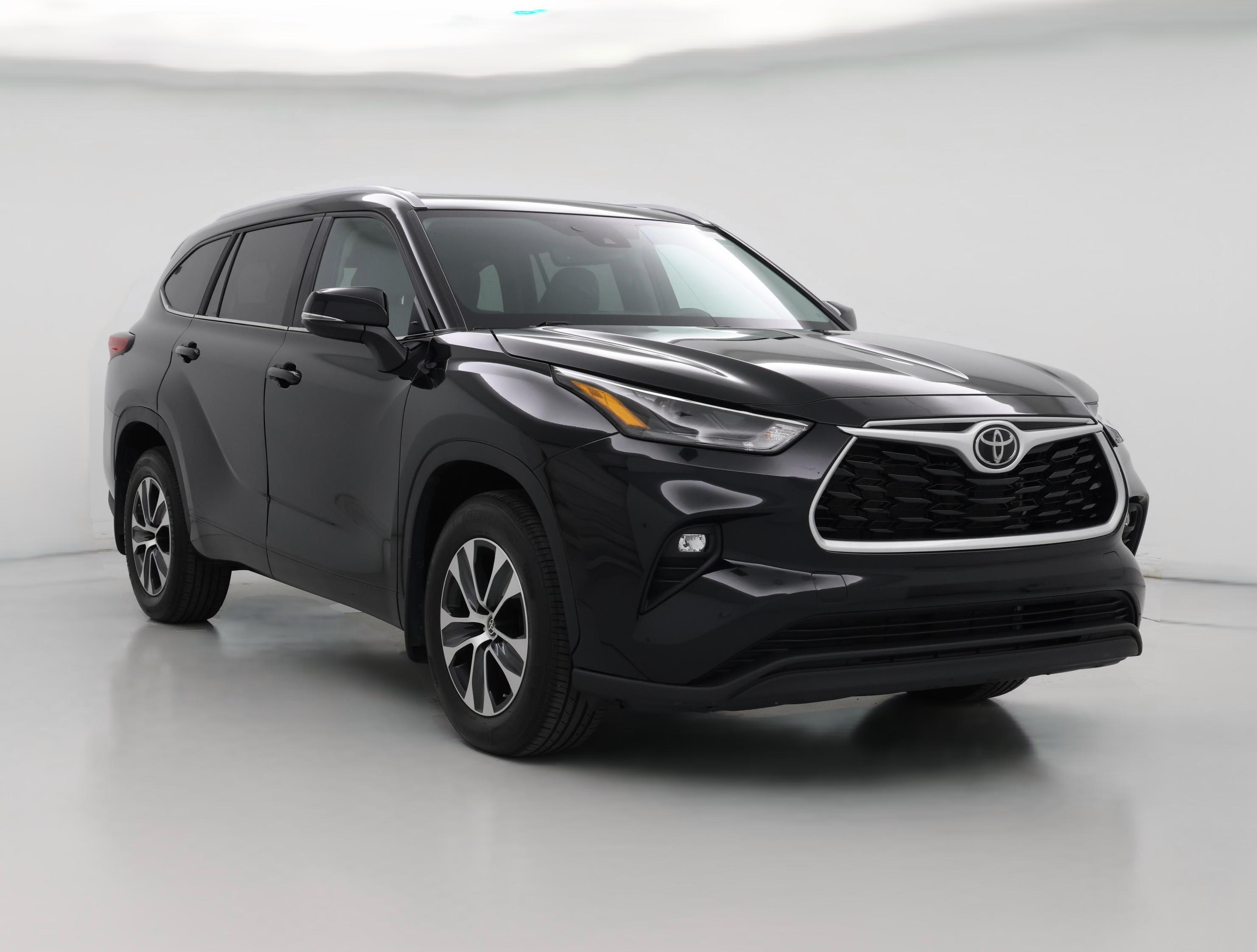 Thumbnail: 2023 Toyota Highlander - 1