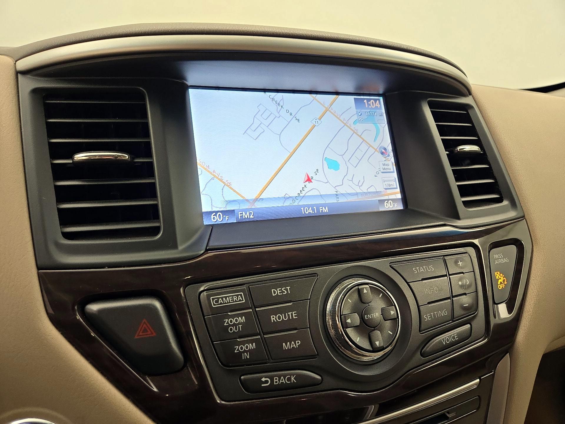 Thumbnail: 2015 Nissan Pathfinder - 14