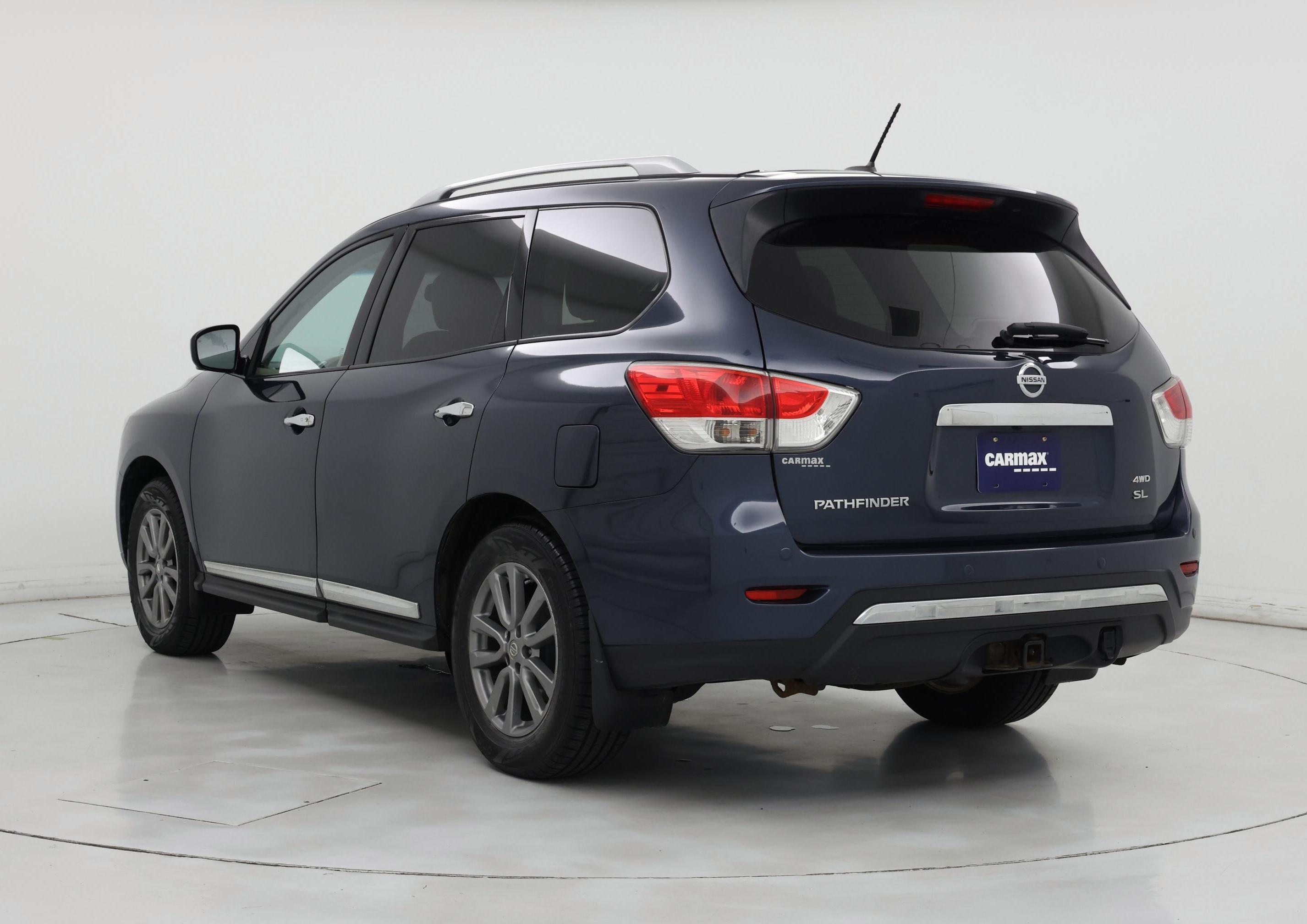 Thumbnail: 2015 Nissan Pathfinder - 2