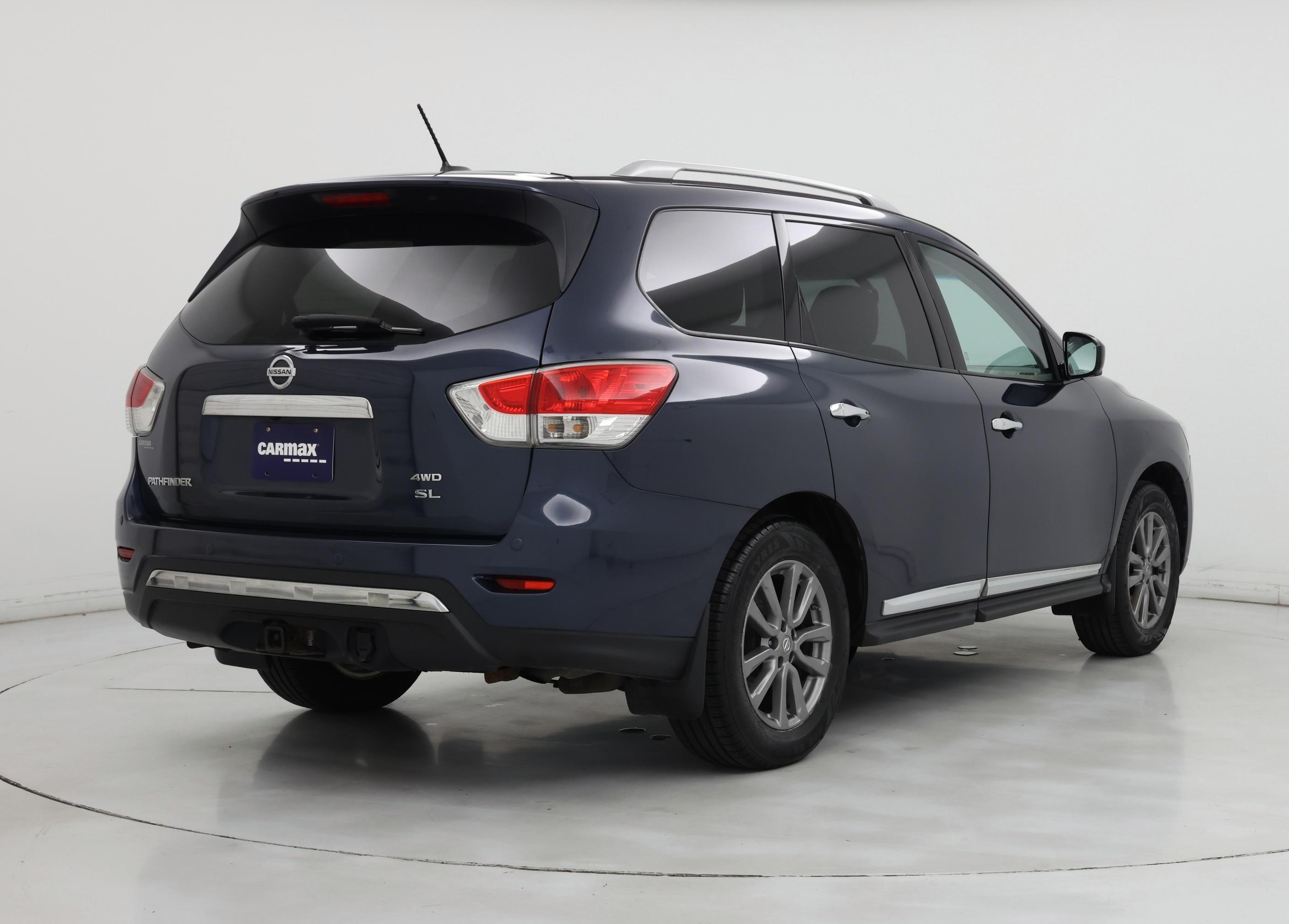 Thumbnail: 2015 Nissan Pathfinder - 8