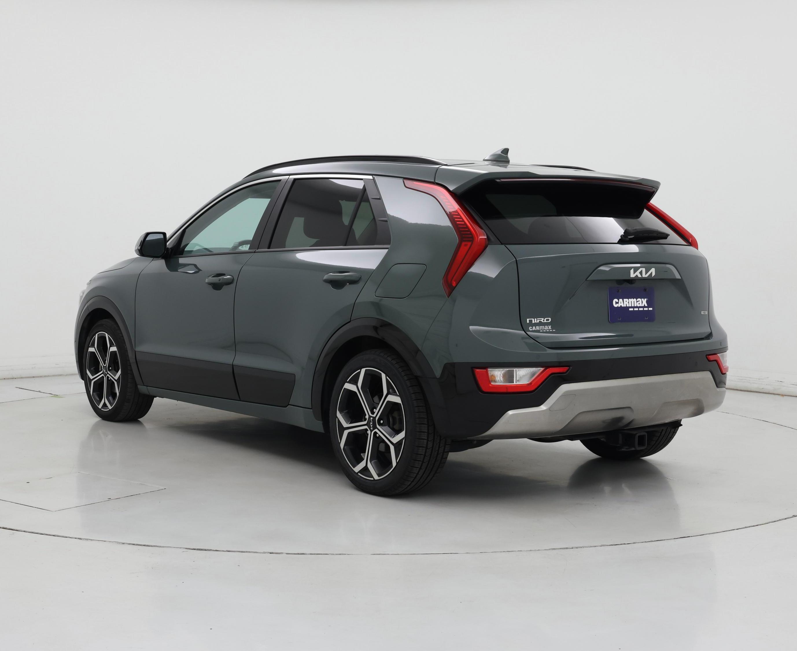 Thumbnail: 2023 Kia Niro - 2