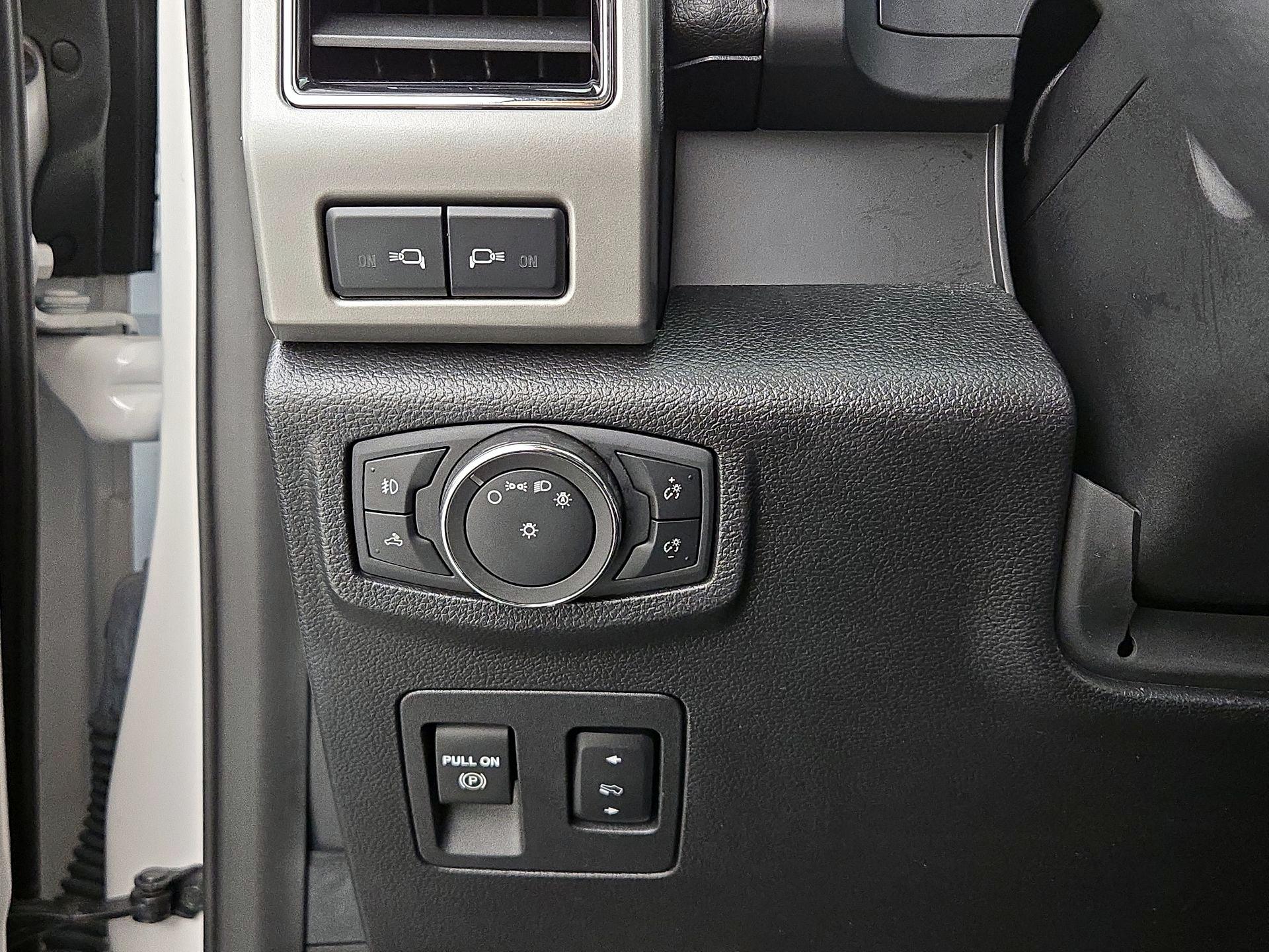 Thumbnail: 2019 Ford F-150 - 13
